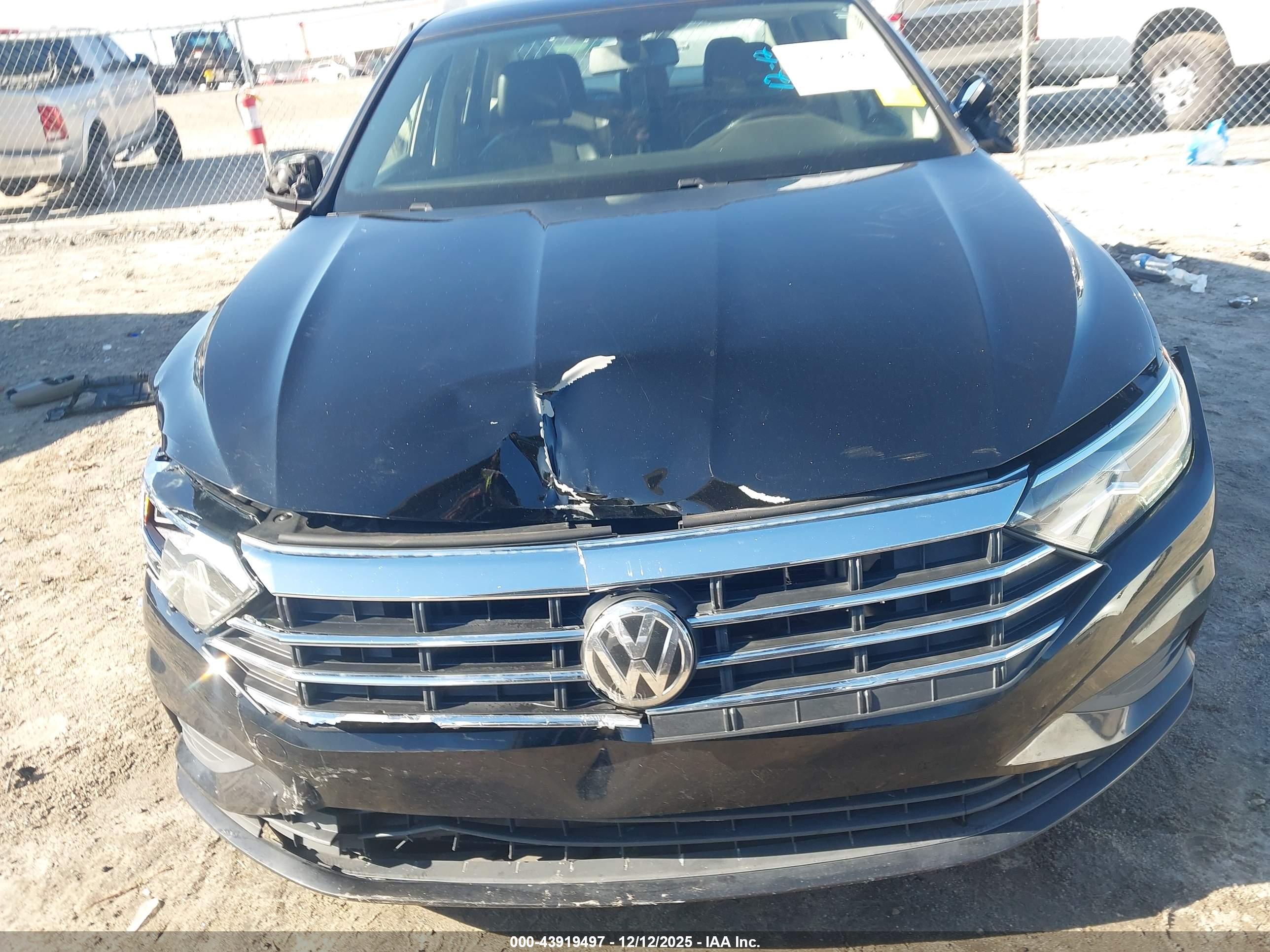 VOLKSWAGEN JETTA image 6
