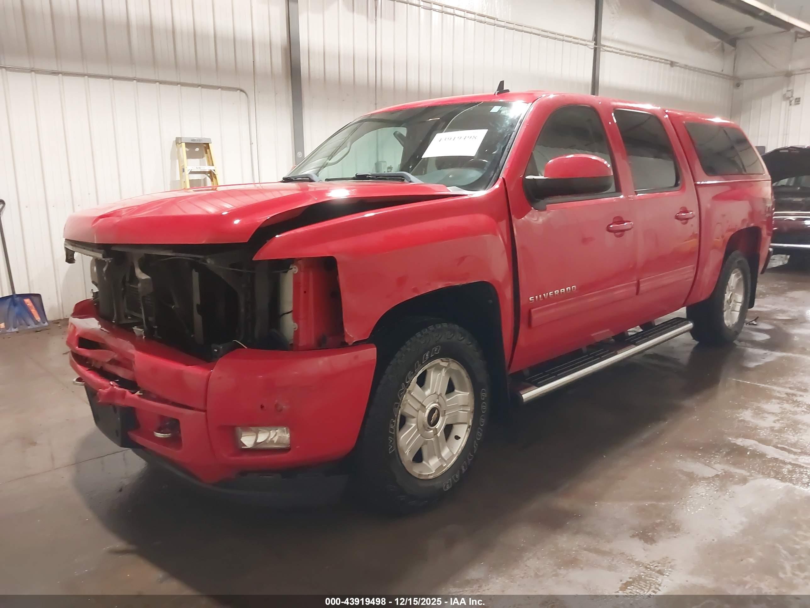 CHEVROLET SILVERADO image 2