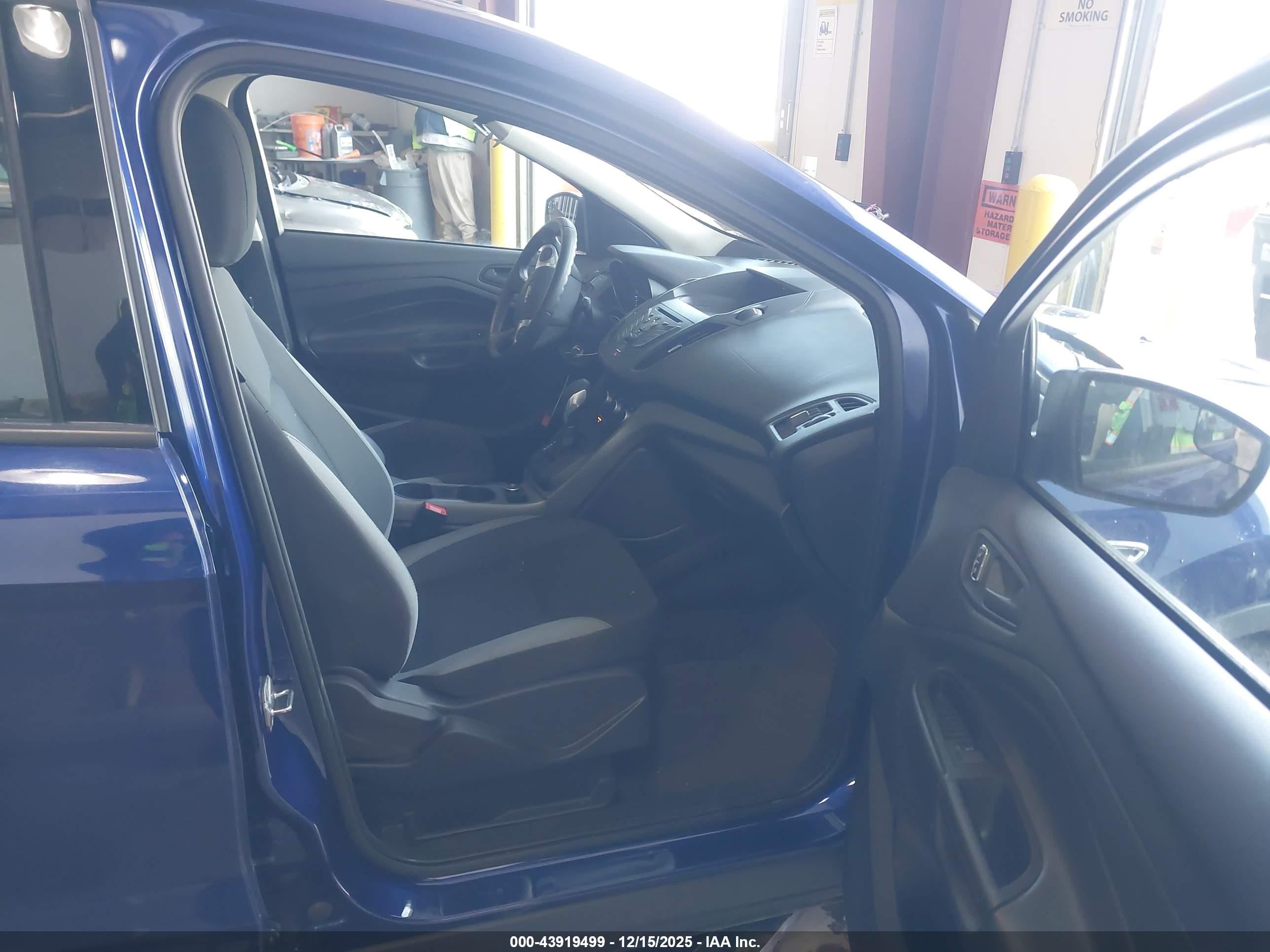 FORD ESCAPE image 5
