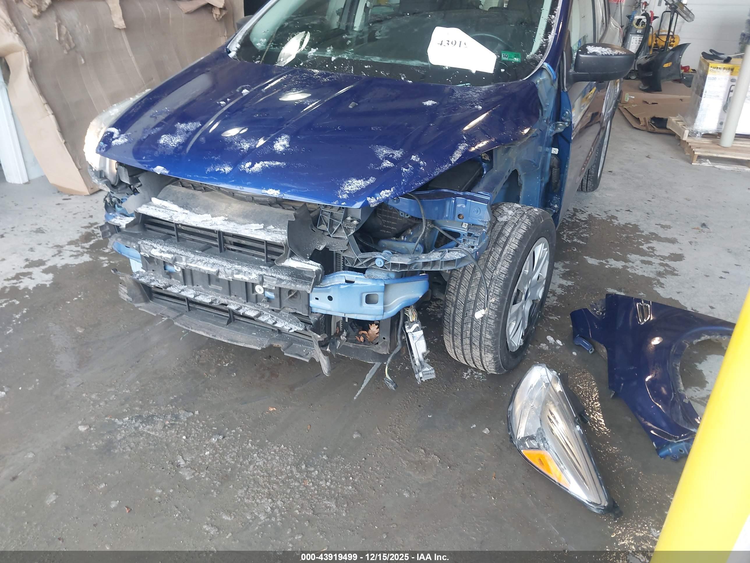 FORD ESCAPE image 6