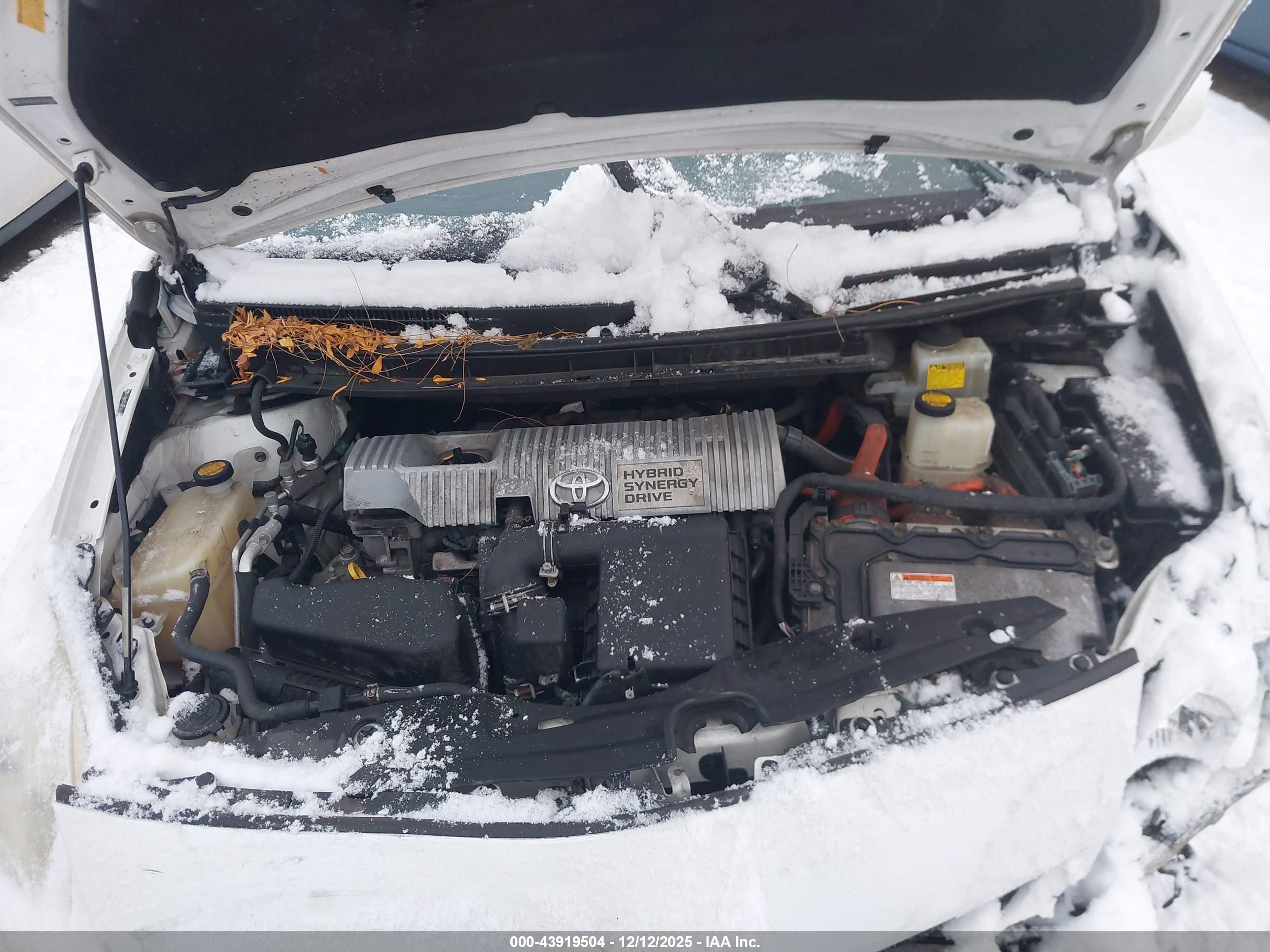 TOYOTA PRIUS image 10