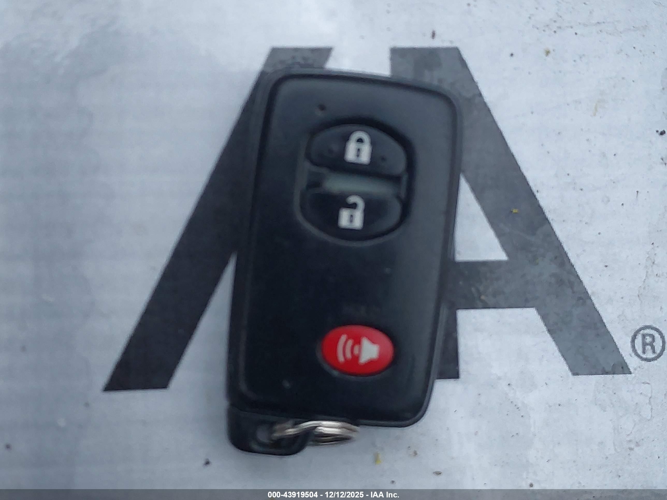 TOYOTA PRIUS image 11