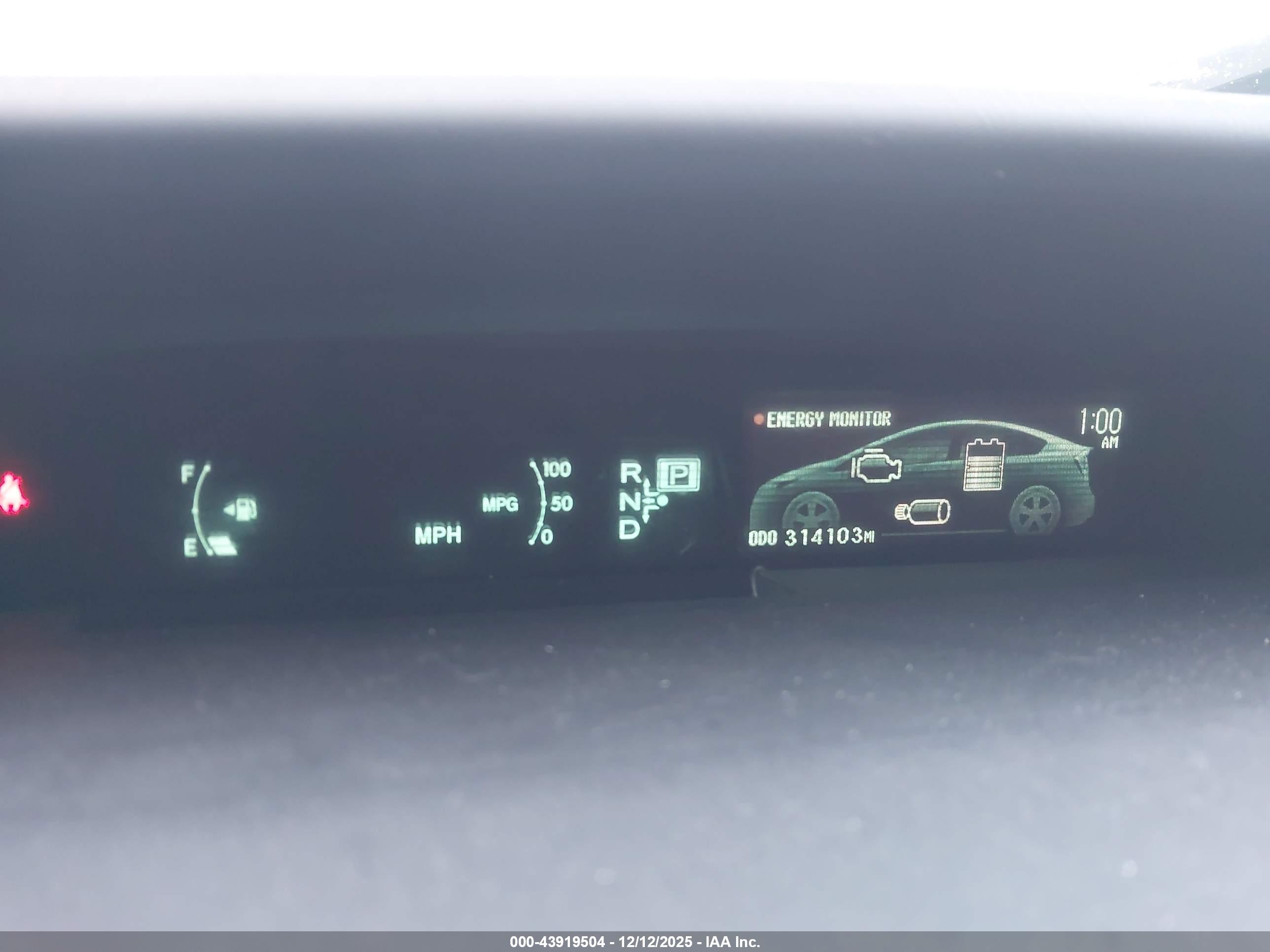 TOYOTA PRIUS image 7
