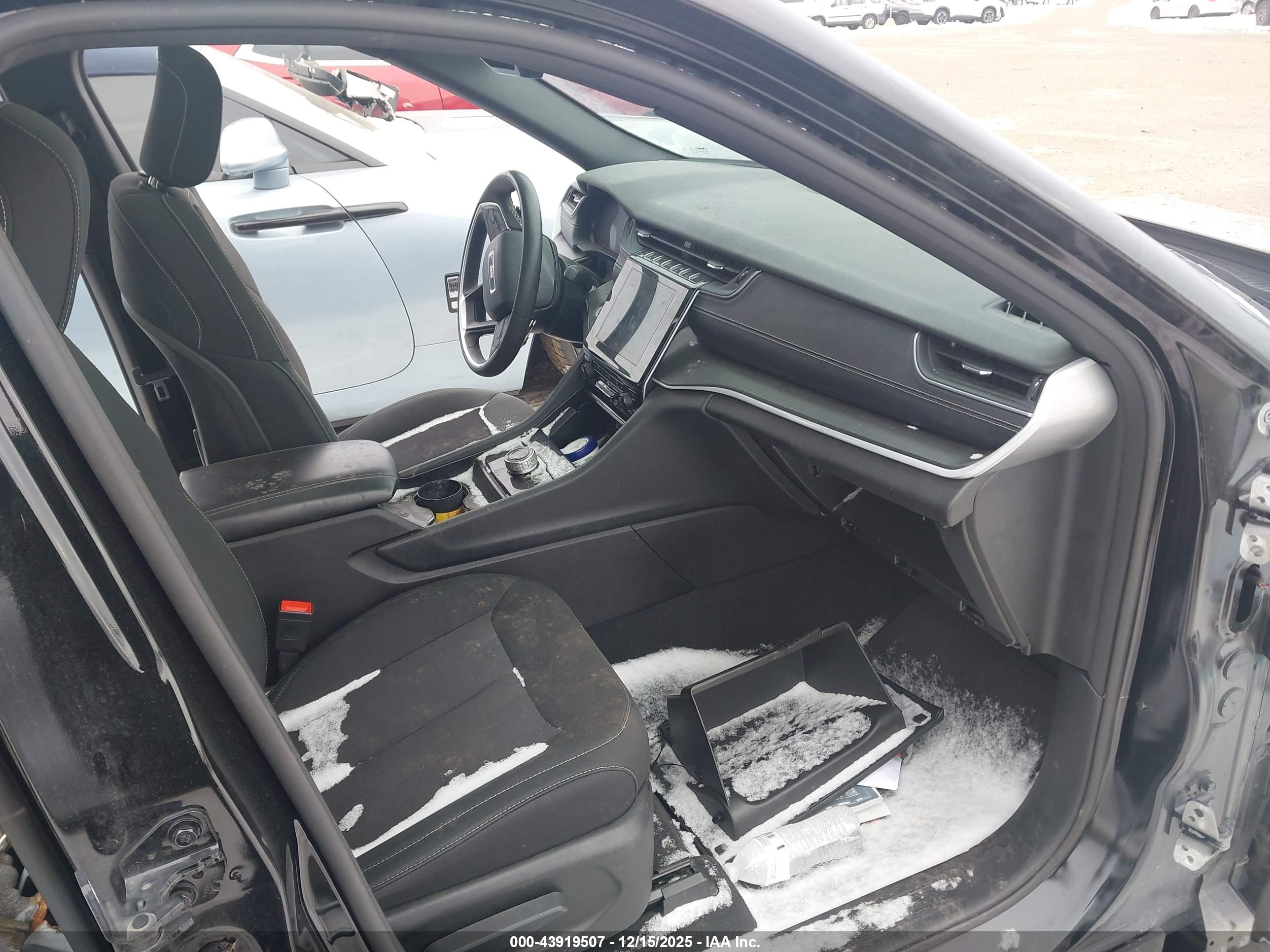 JEEP GRAND image 5