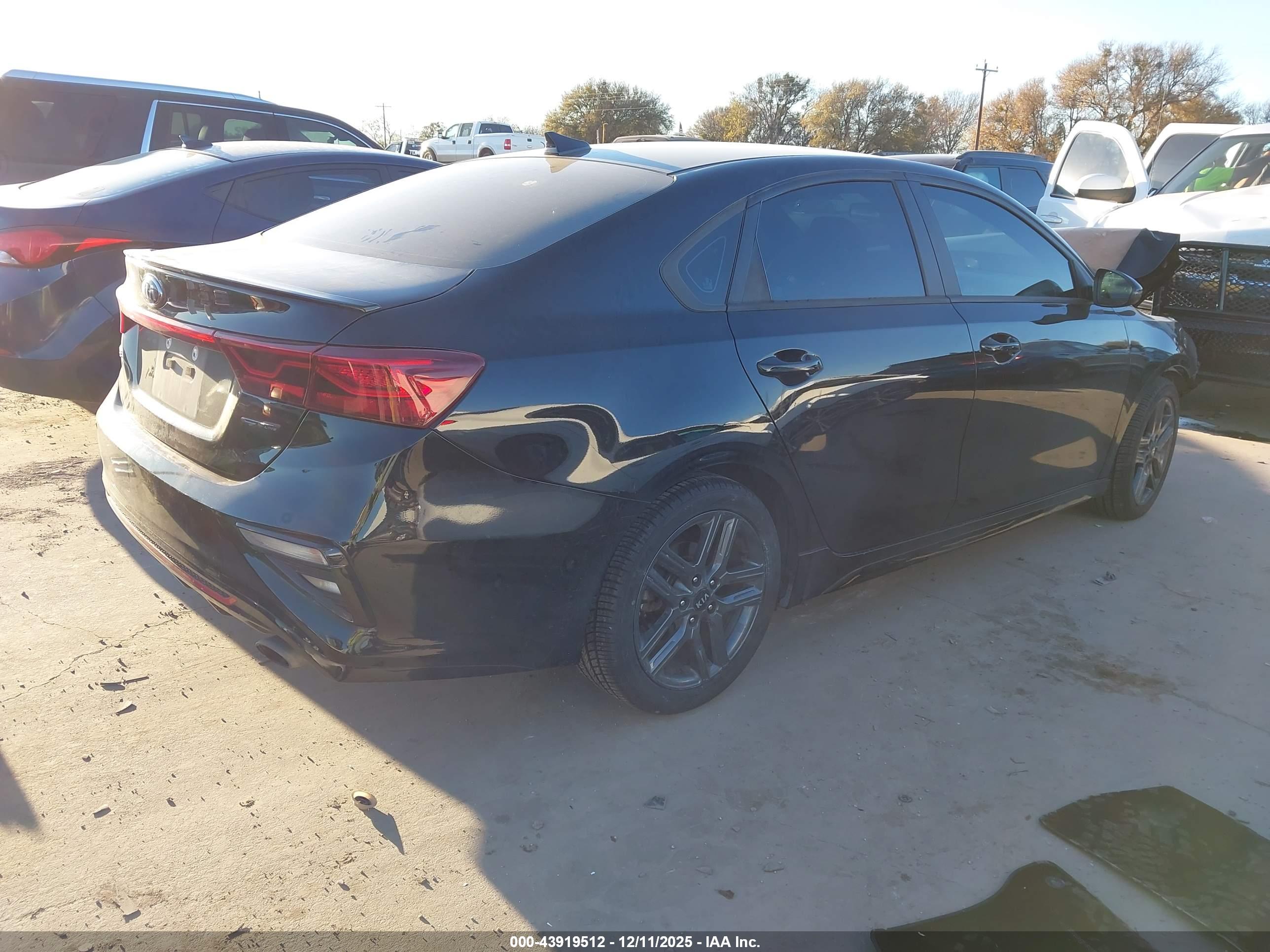 KIA FORTE image 4