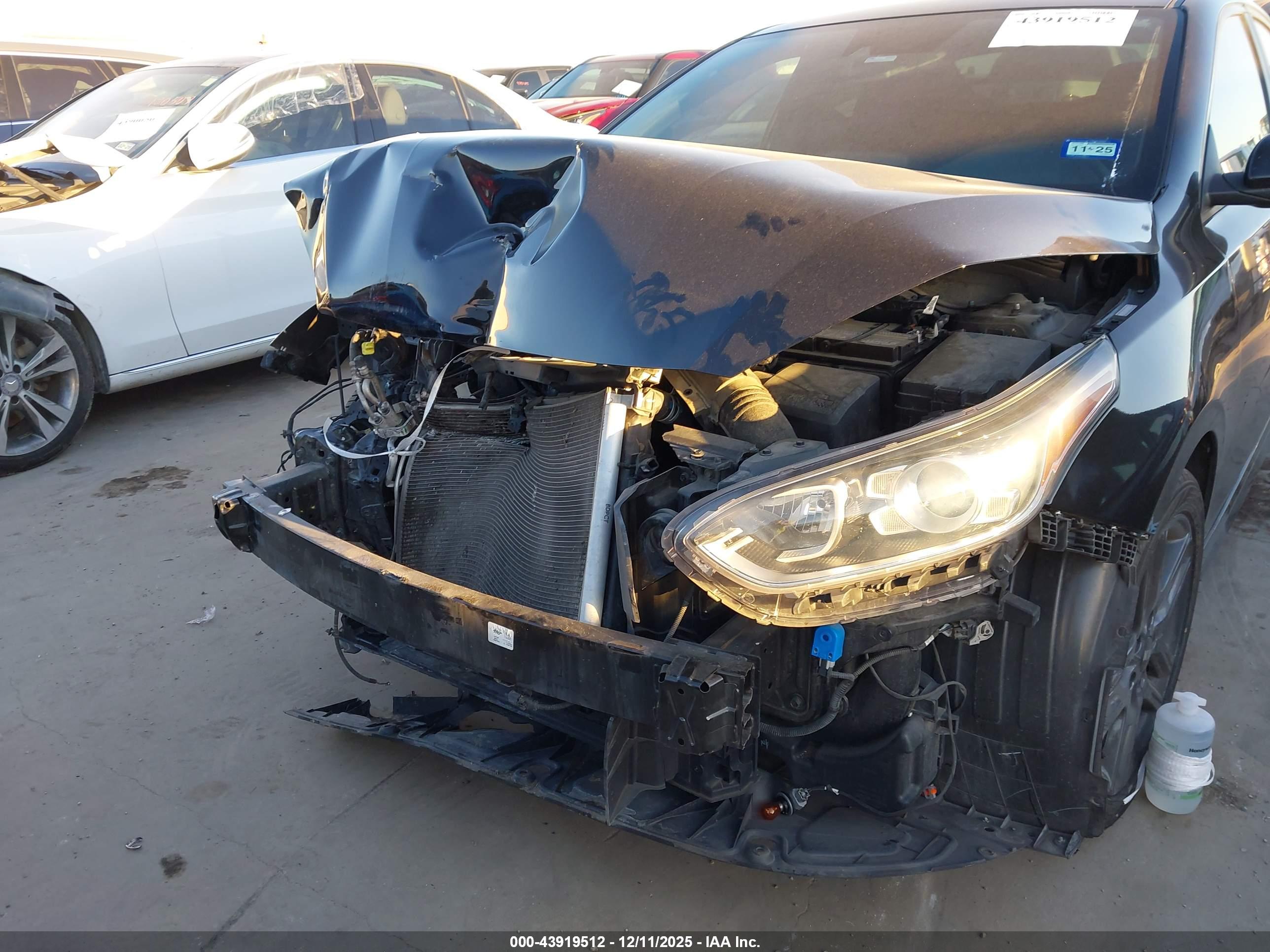 KIA FORTE image 6