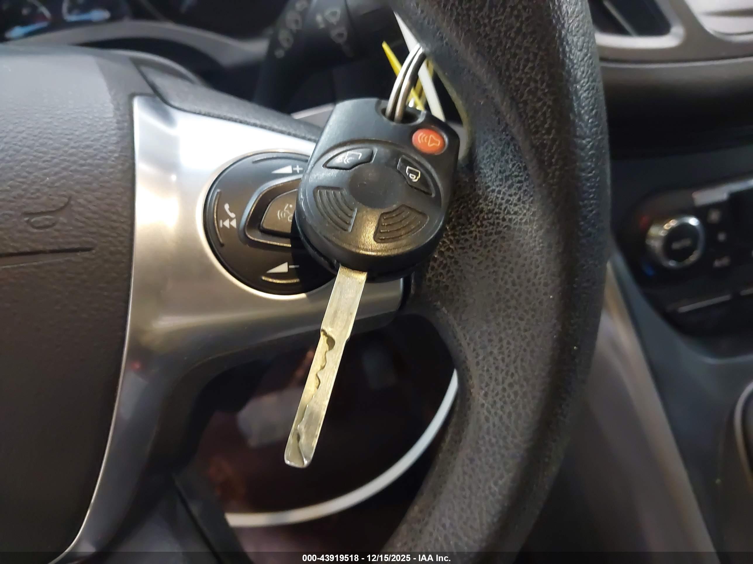 FORD ESCAPE image 11