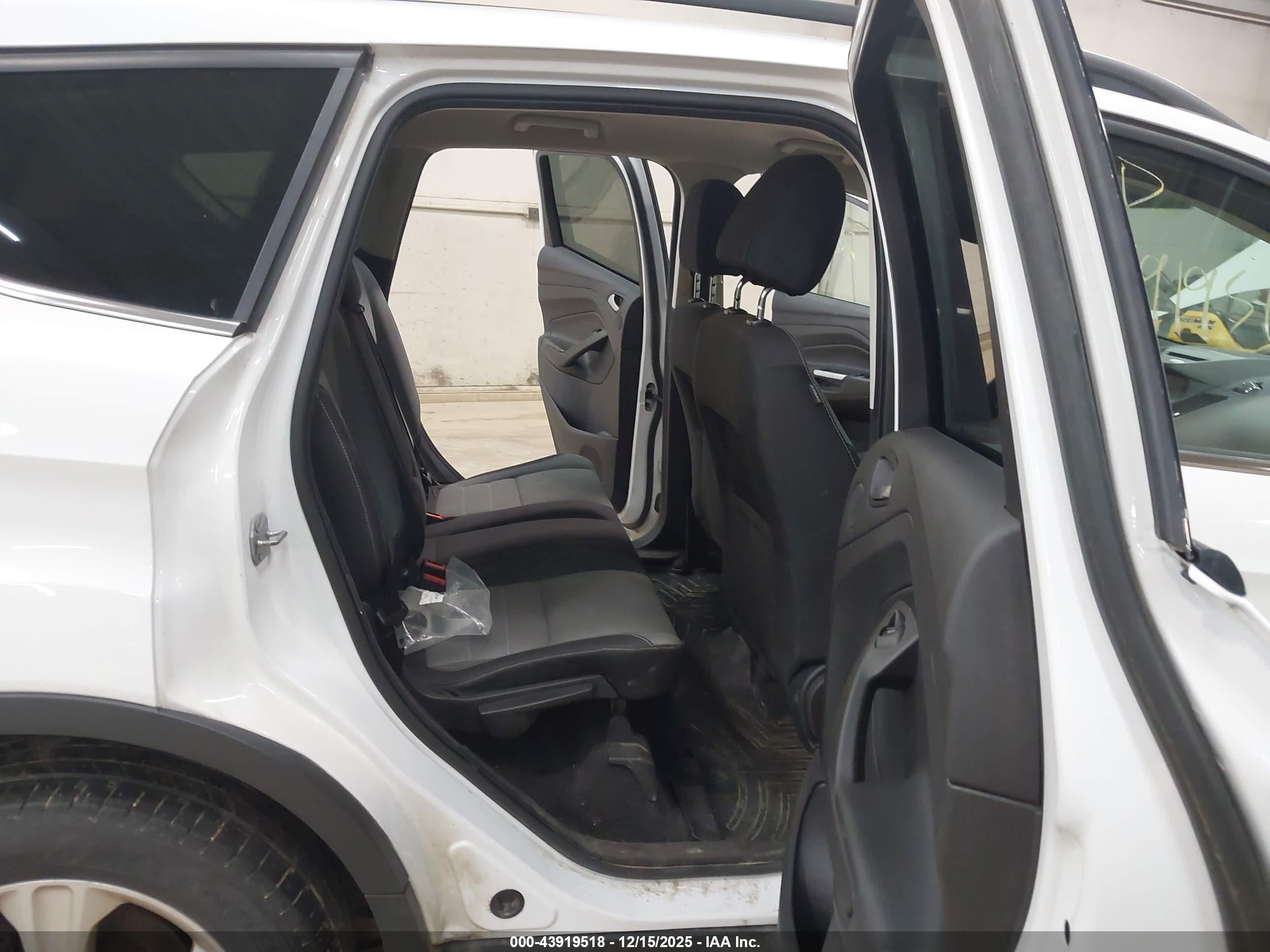 FORD ESCAPE image 8
