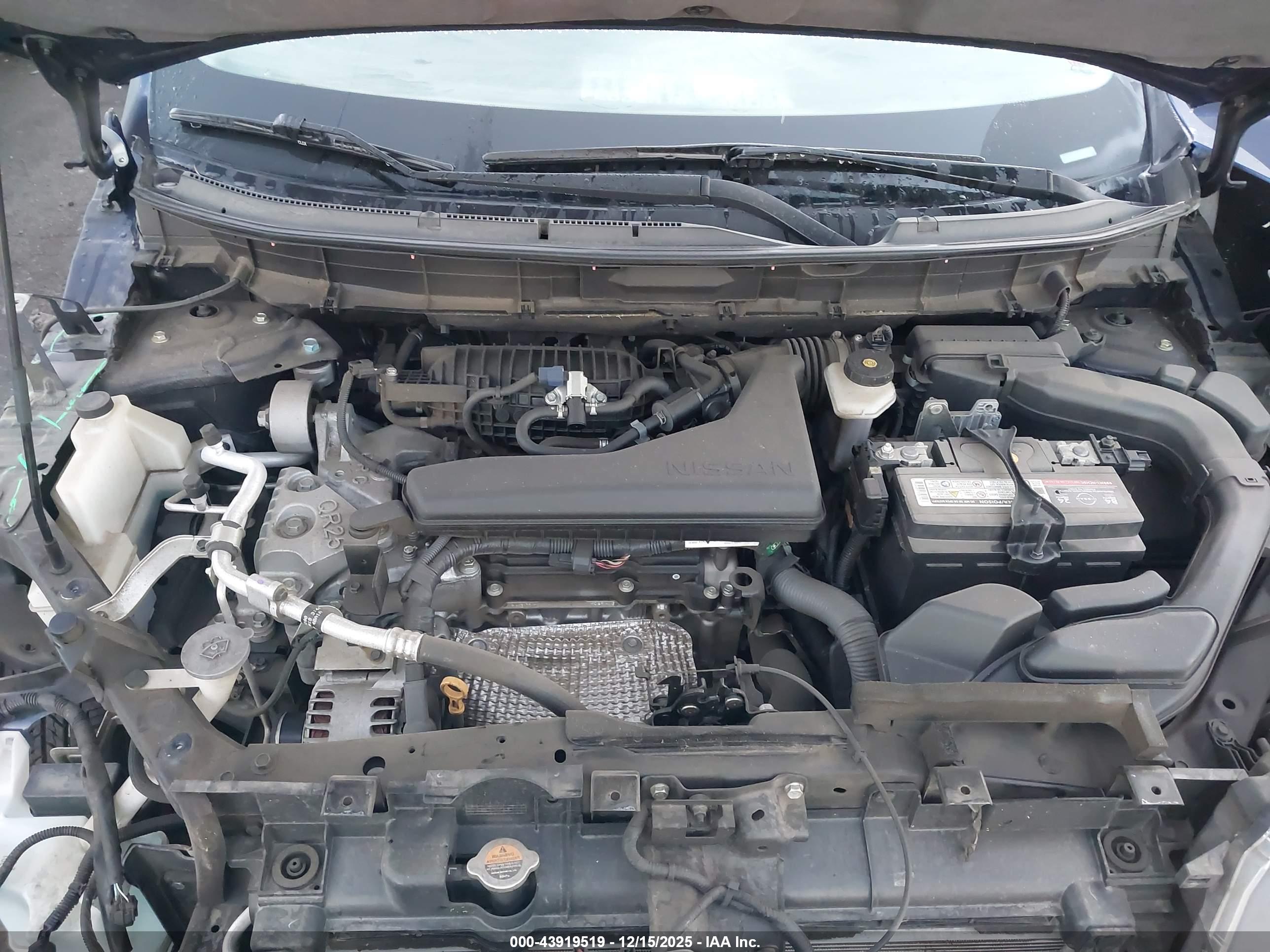 NISSAN ROGUE image 10
