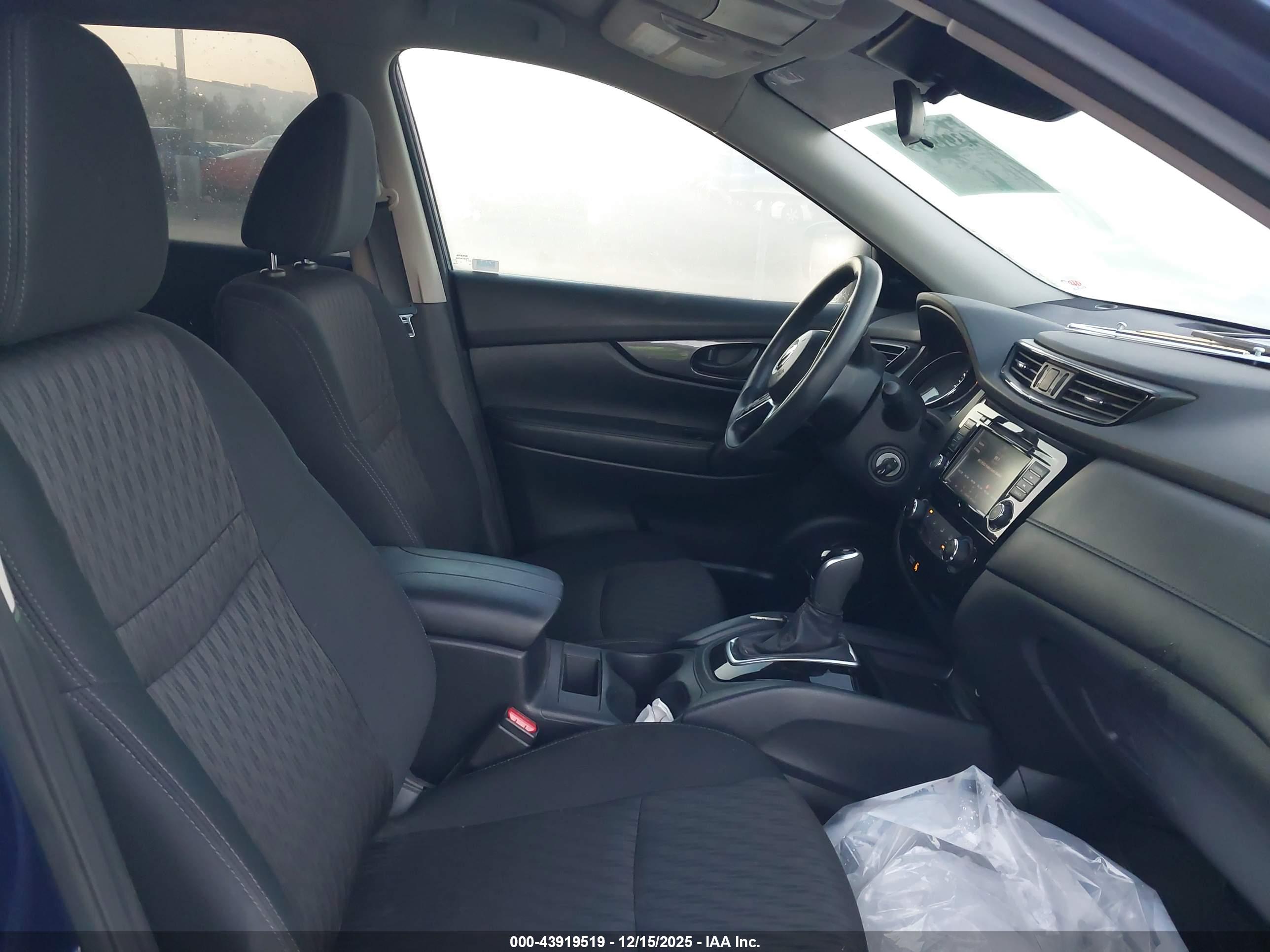 NISSAN ROGUE image 5
