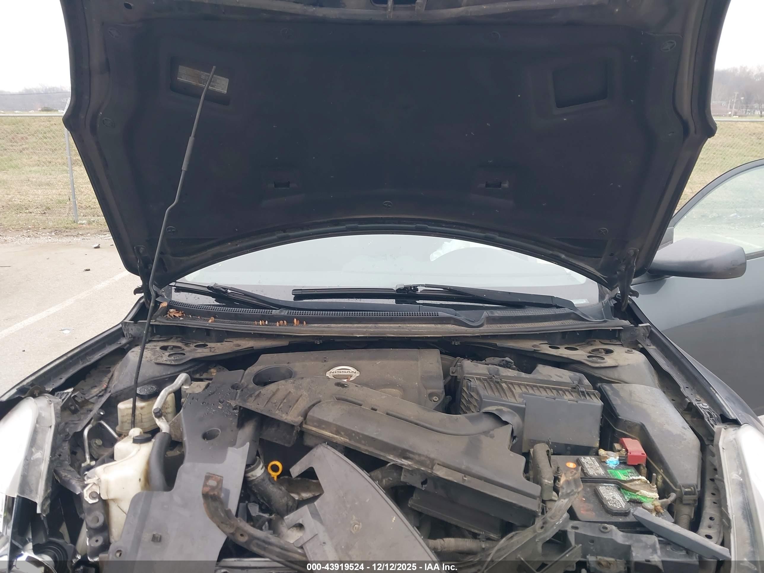 NISSAN ALTIMA image 10