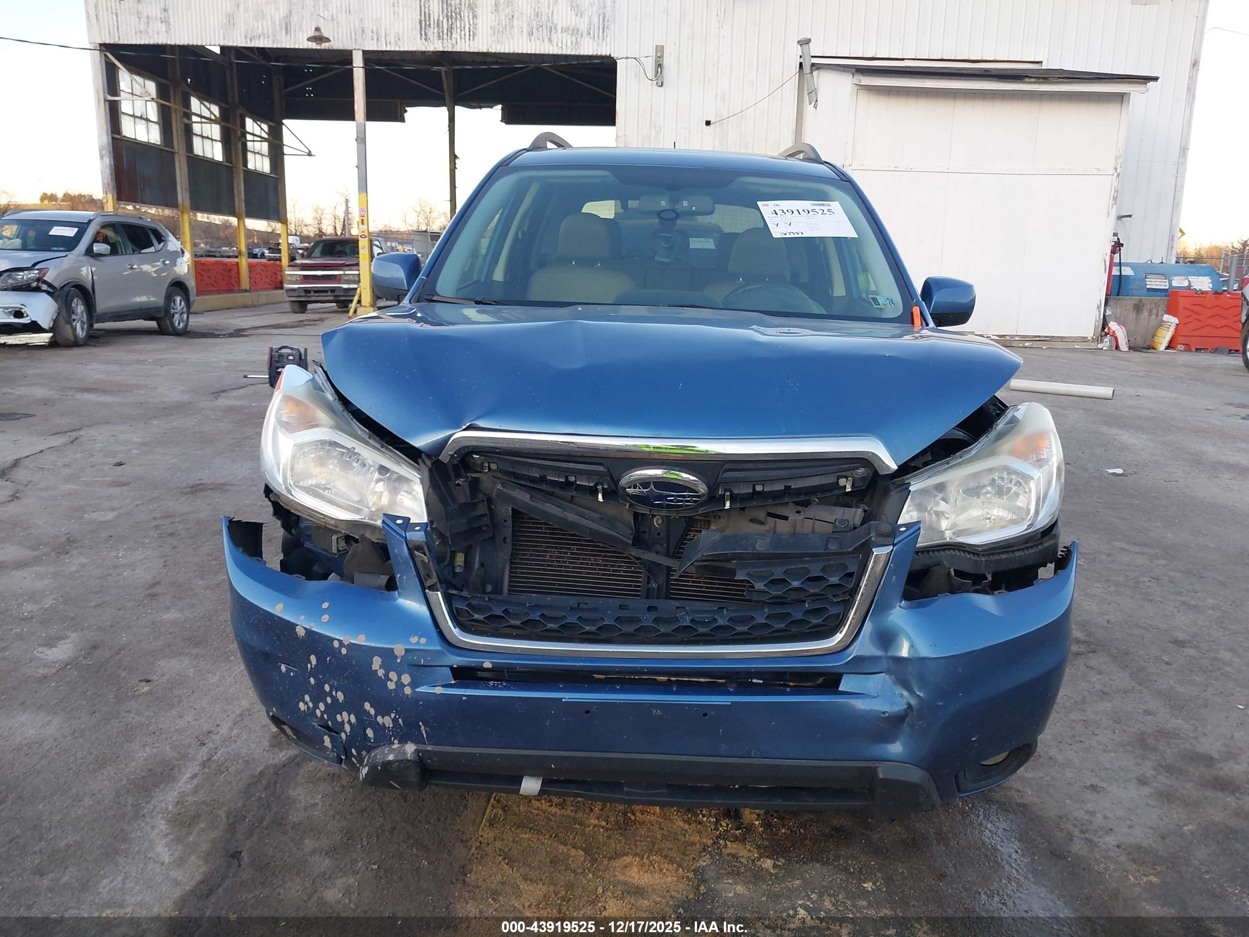 SUBARU FORESTER image 6