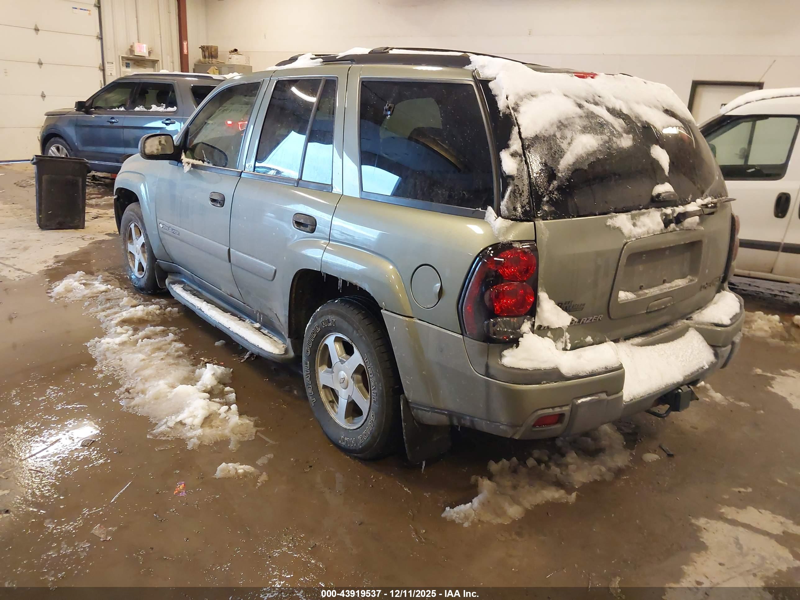 CHEVROLET TRAILBLAZER image 3