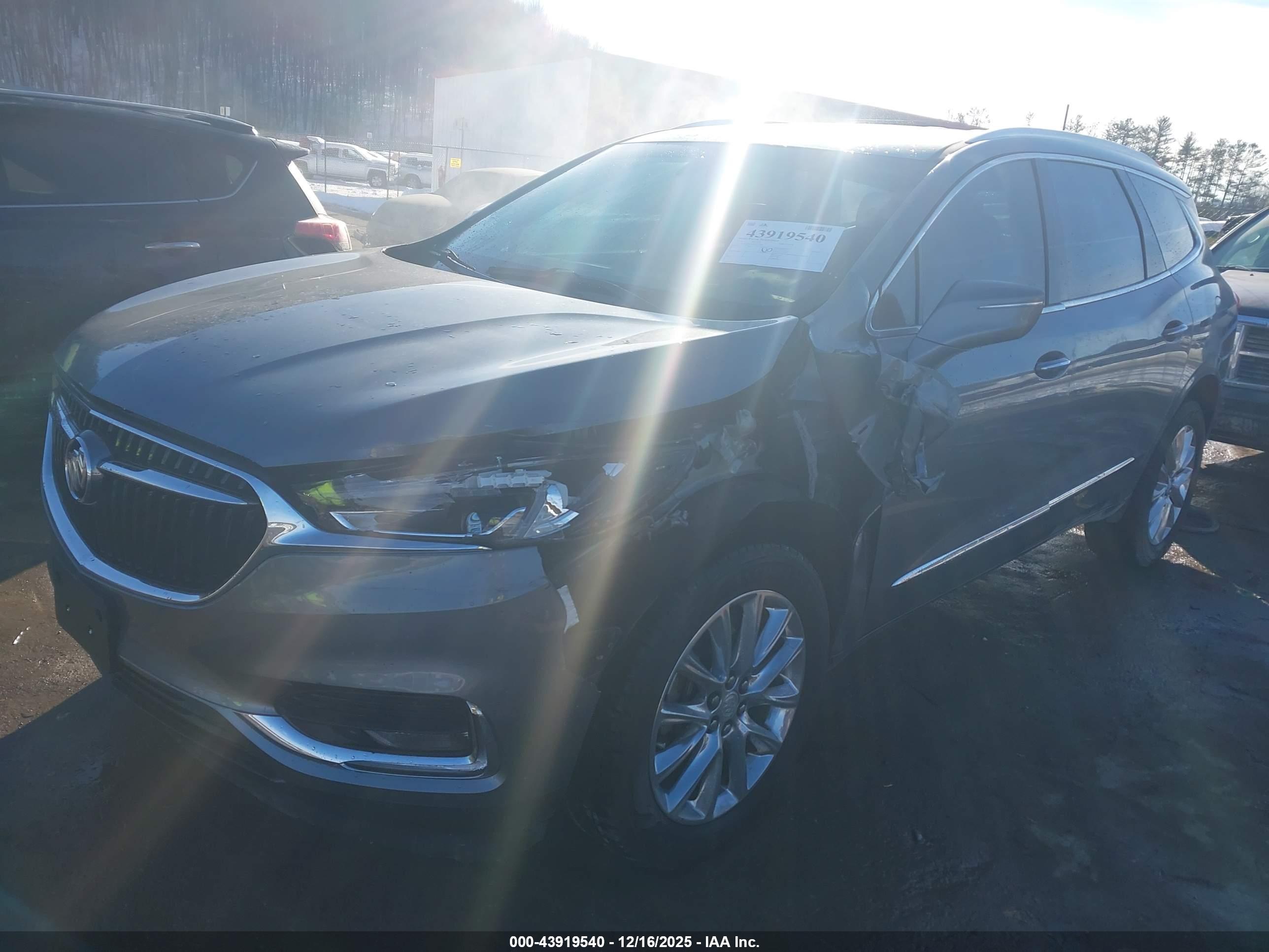 BUICK ENCLAVE image 2