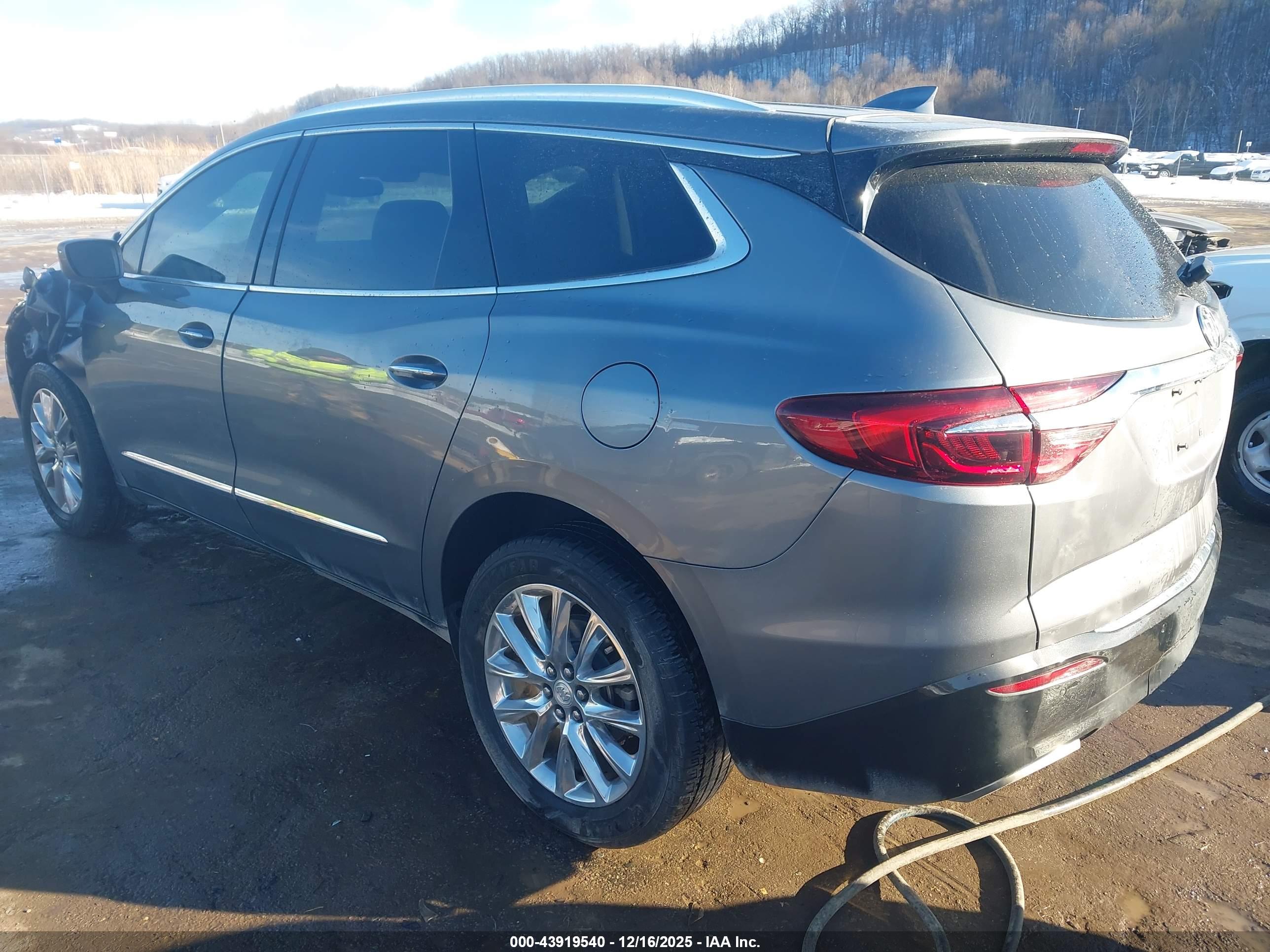 BUICK ENCLAVE image 3