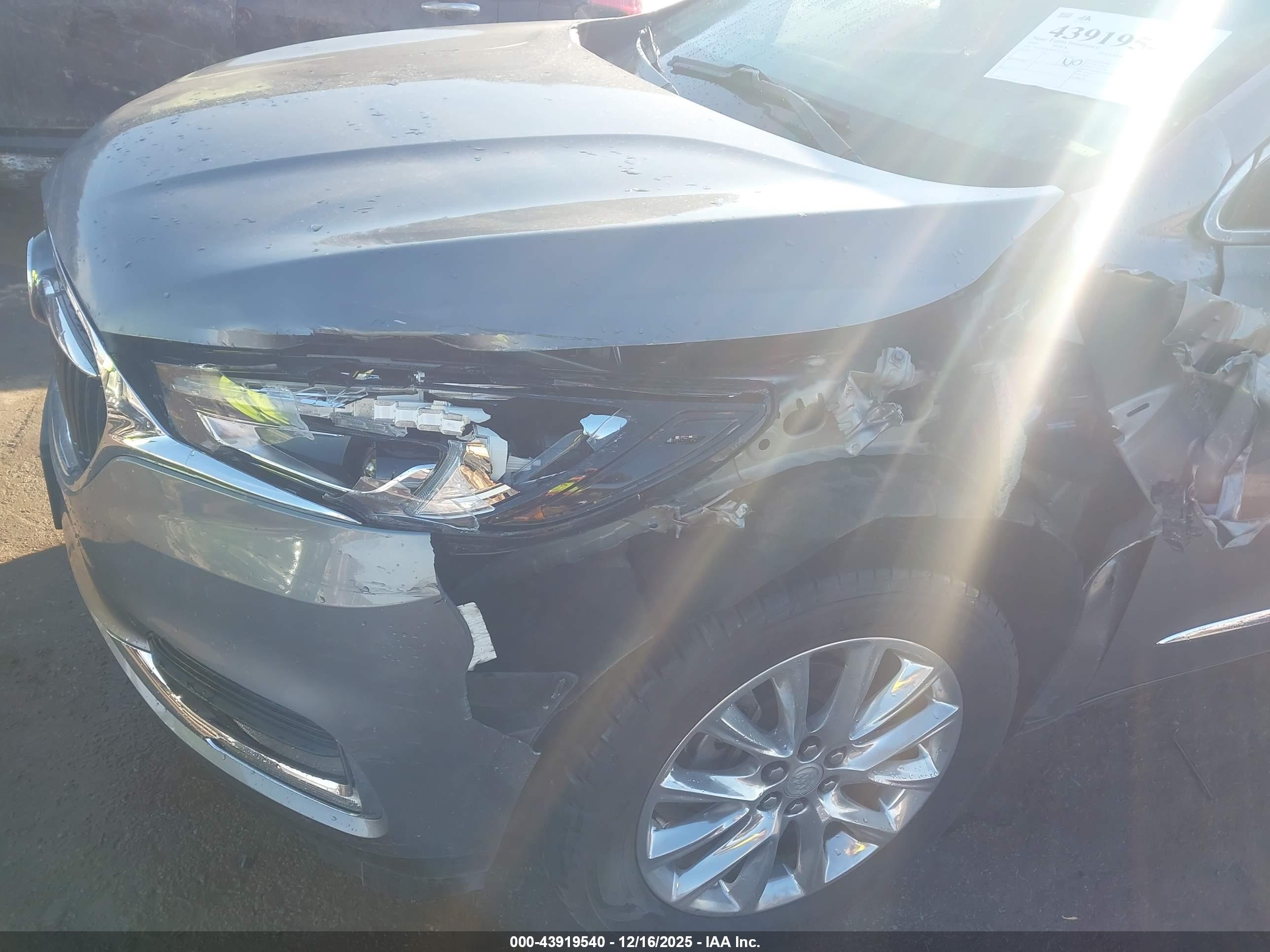 BUICK ENCLAVE image 6