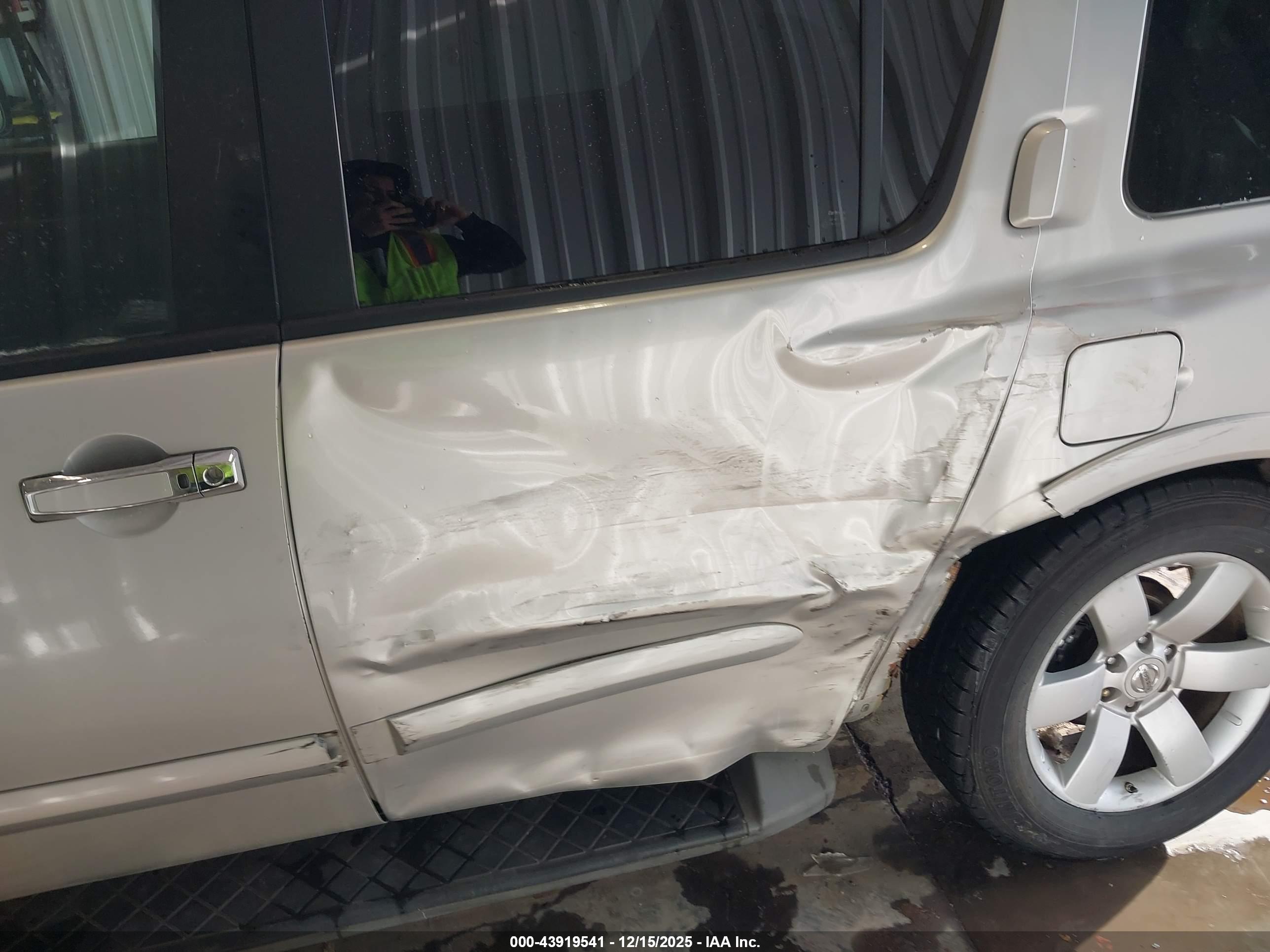 NISSAN ARMADA image 6