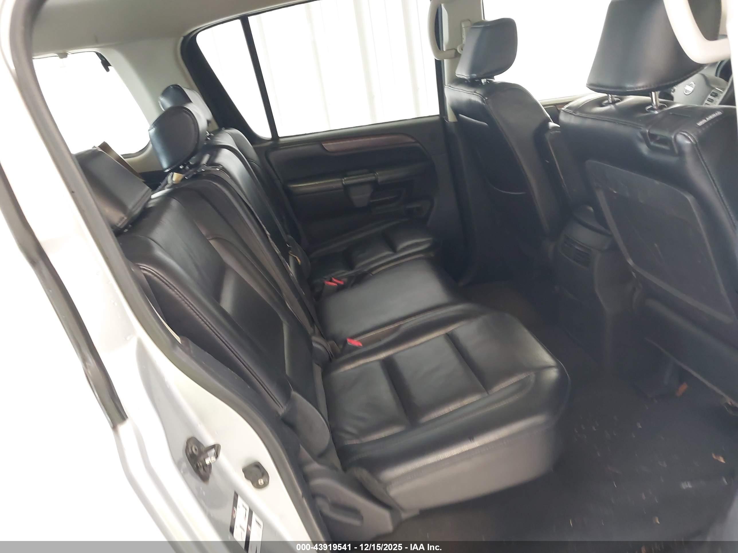 NISSAN ARMADA image 8