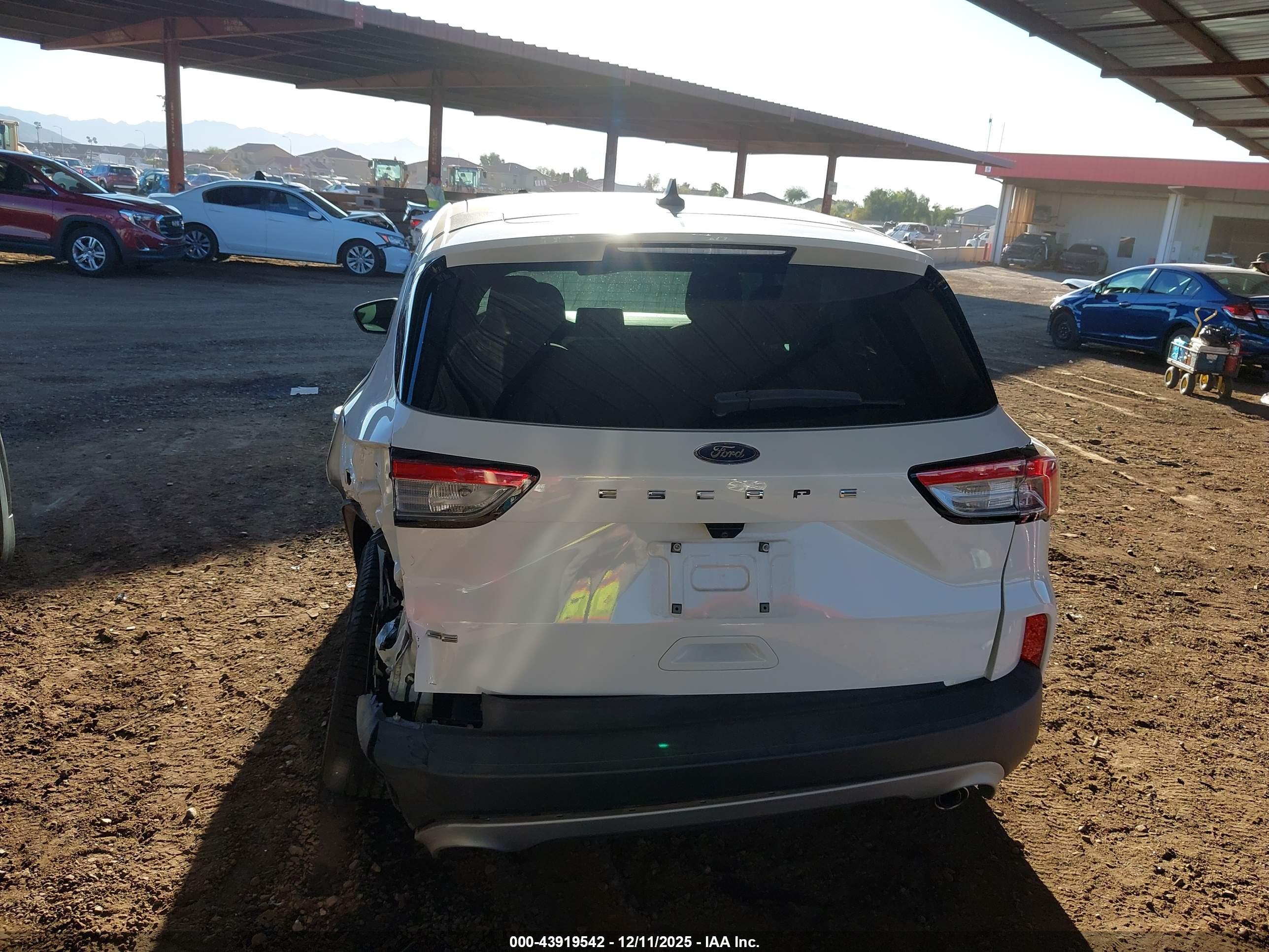 FORD ESCAPE image 6