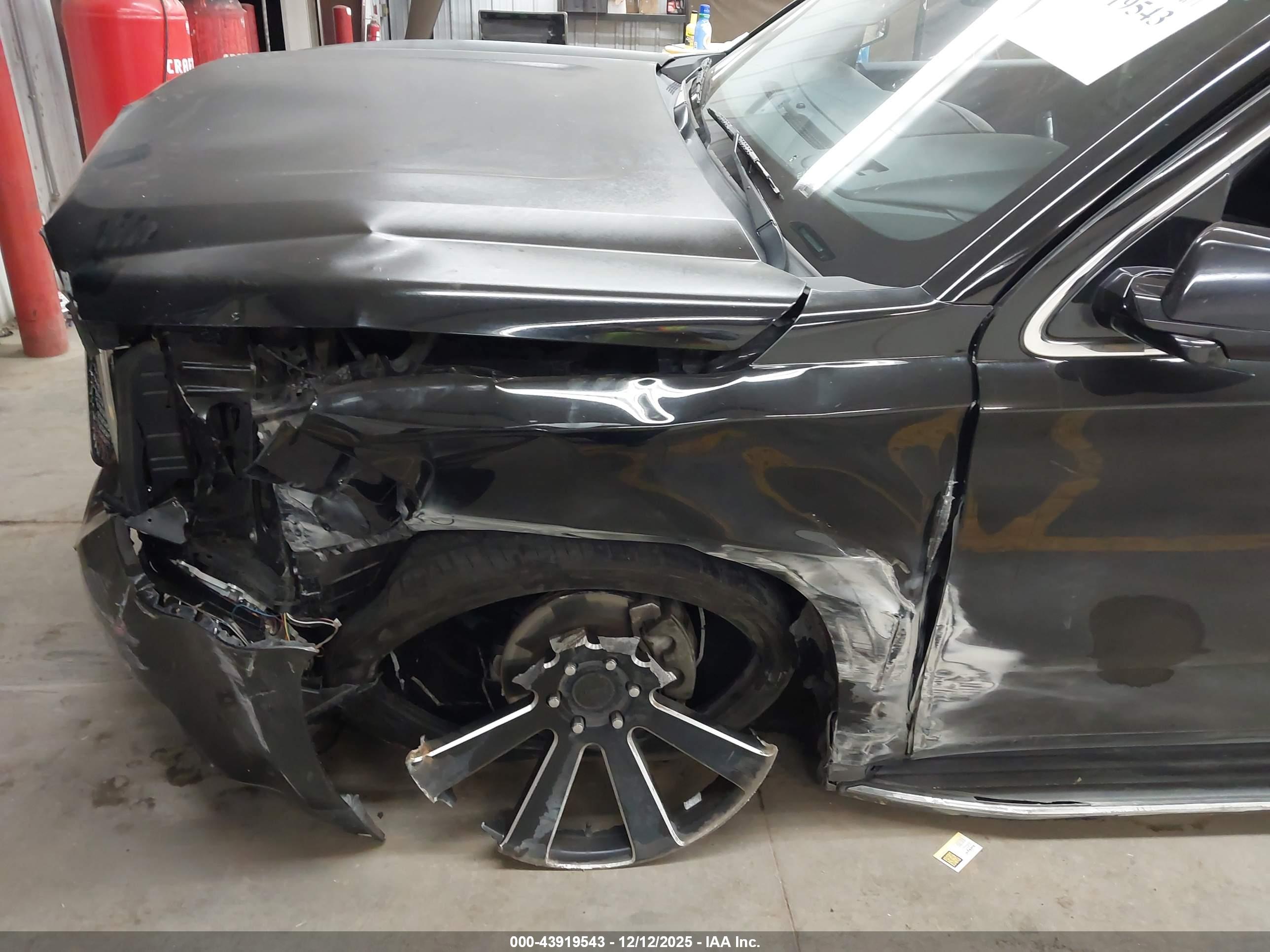 GMC YUKON image 6