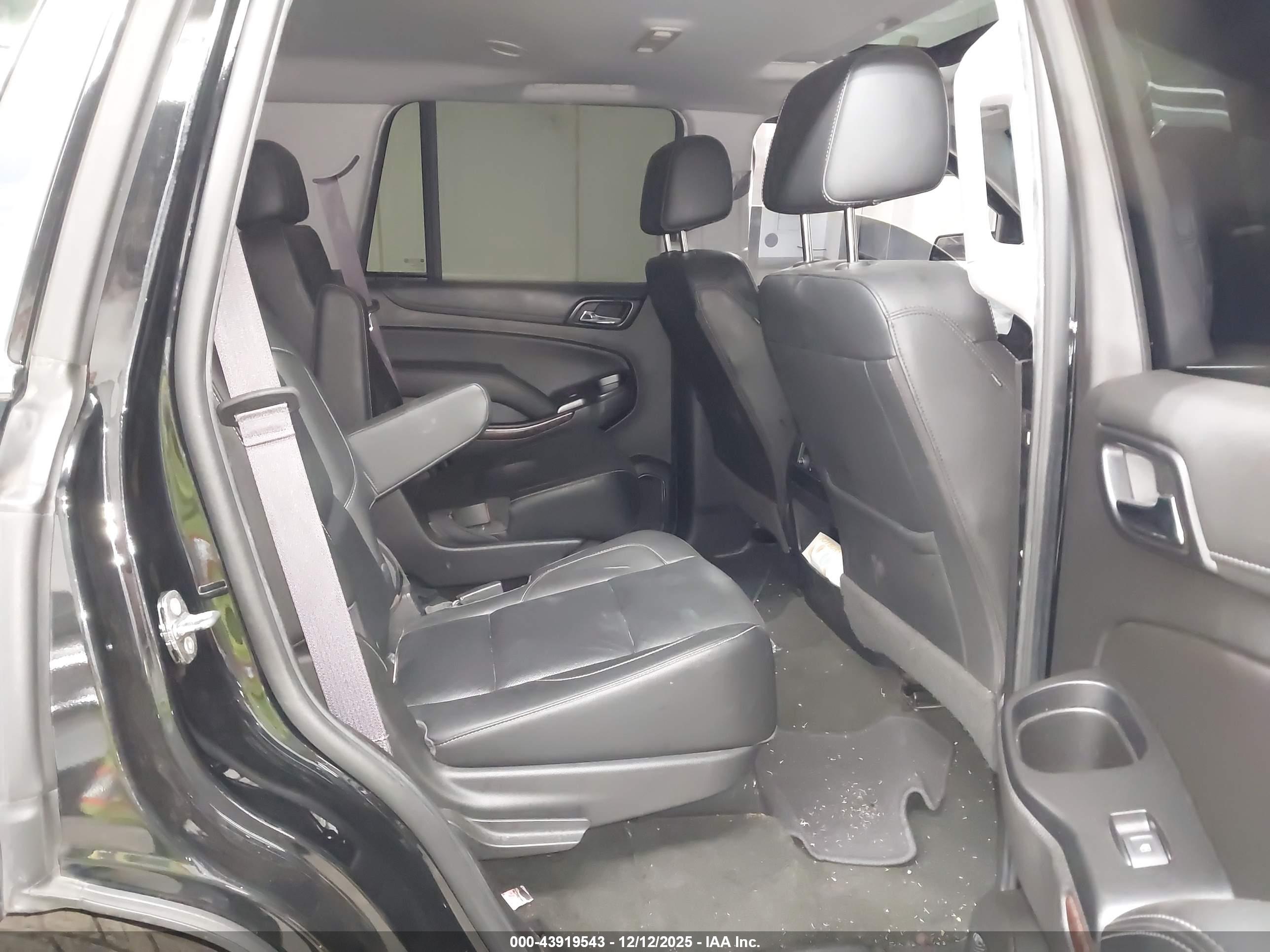 GMC YUKON image 8