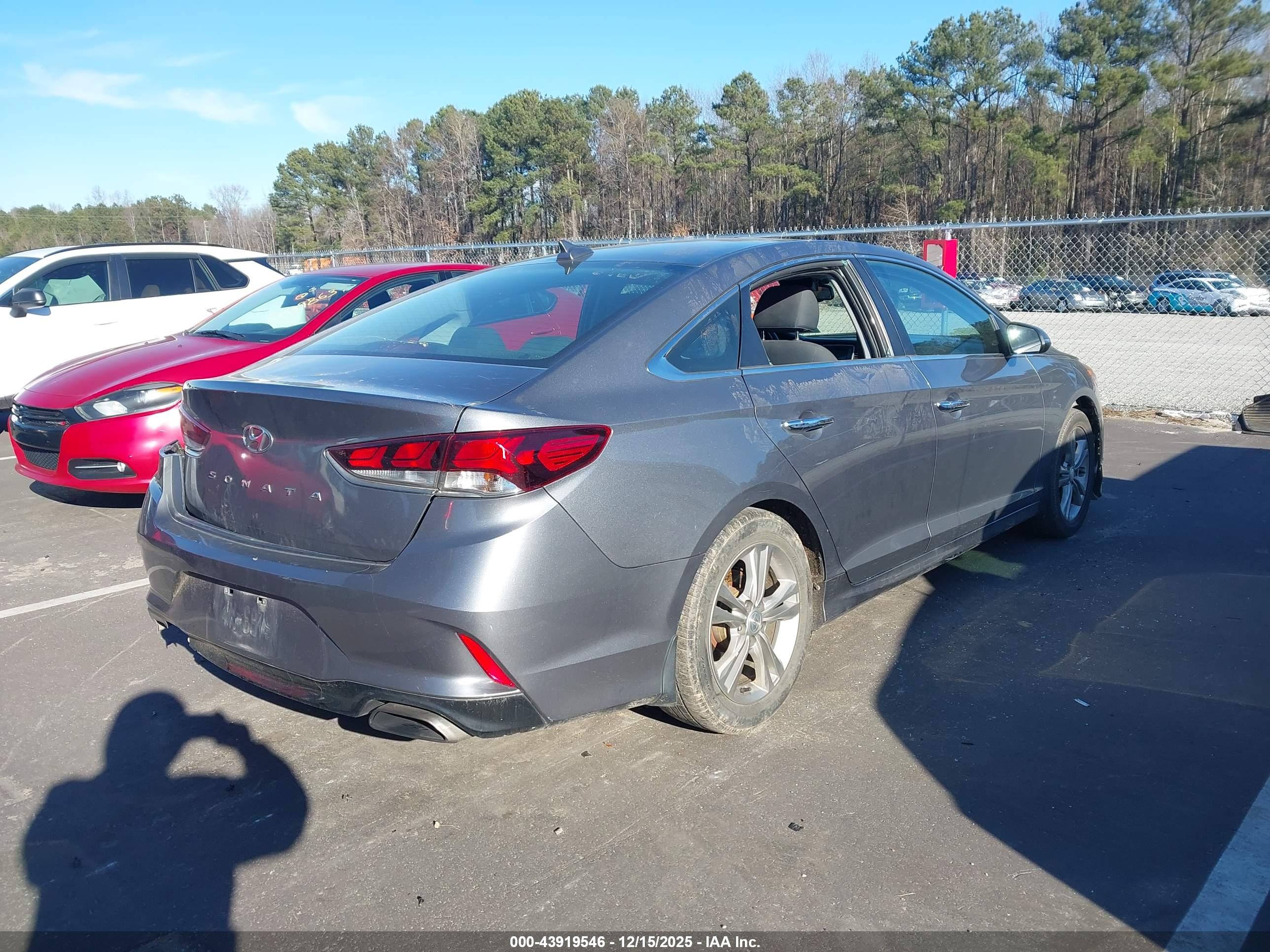 HYUNDAI SONATA image 4