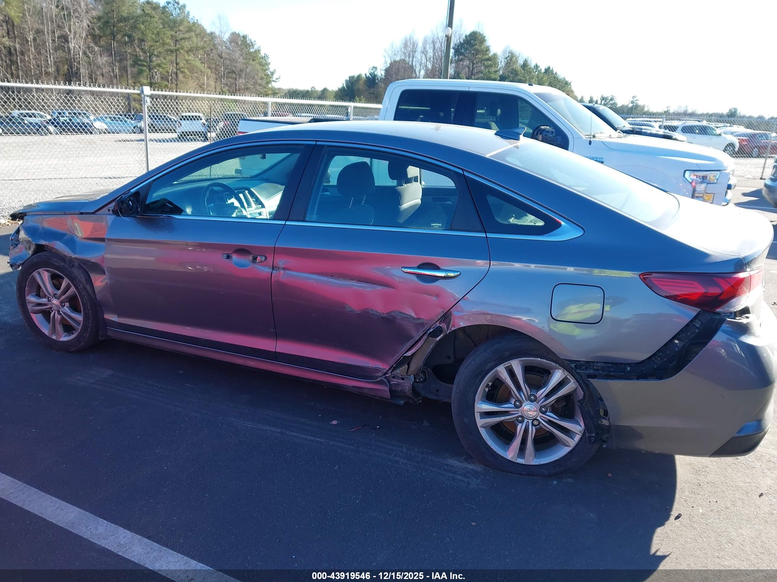 HYUNDAI SONATA image 6