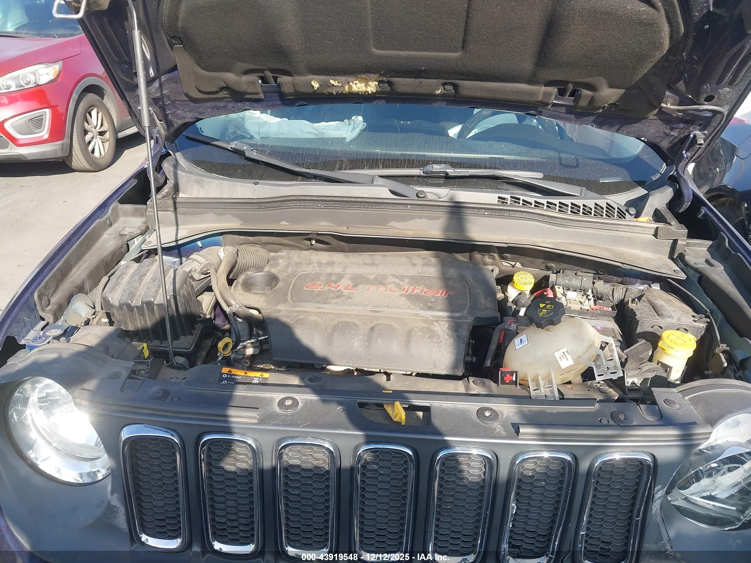 JEEP RENEGADE image 10