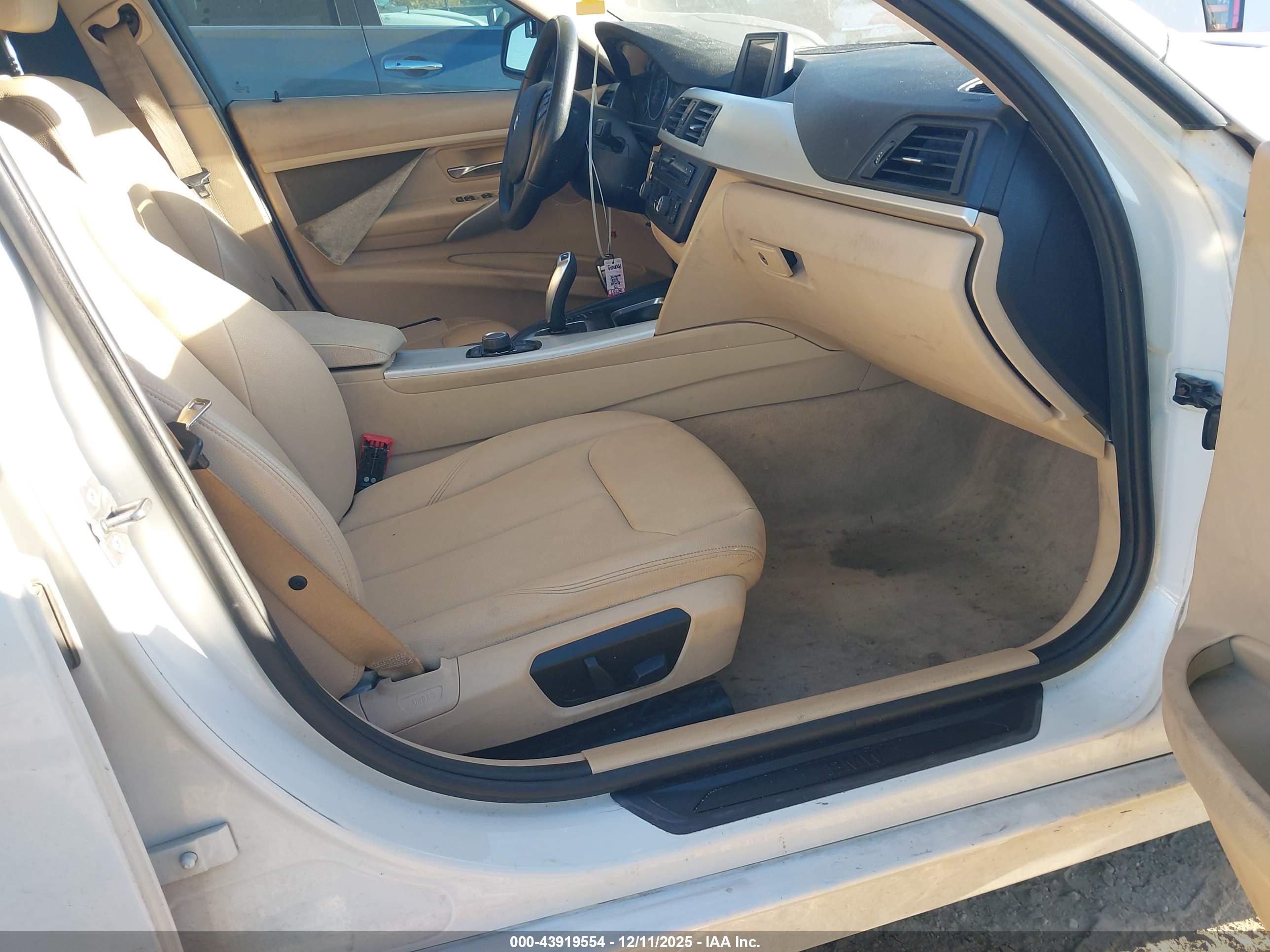 BMW 328I image 5