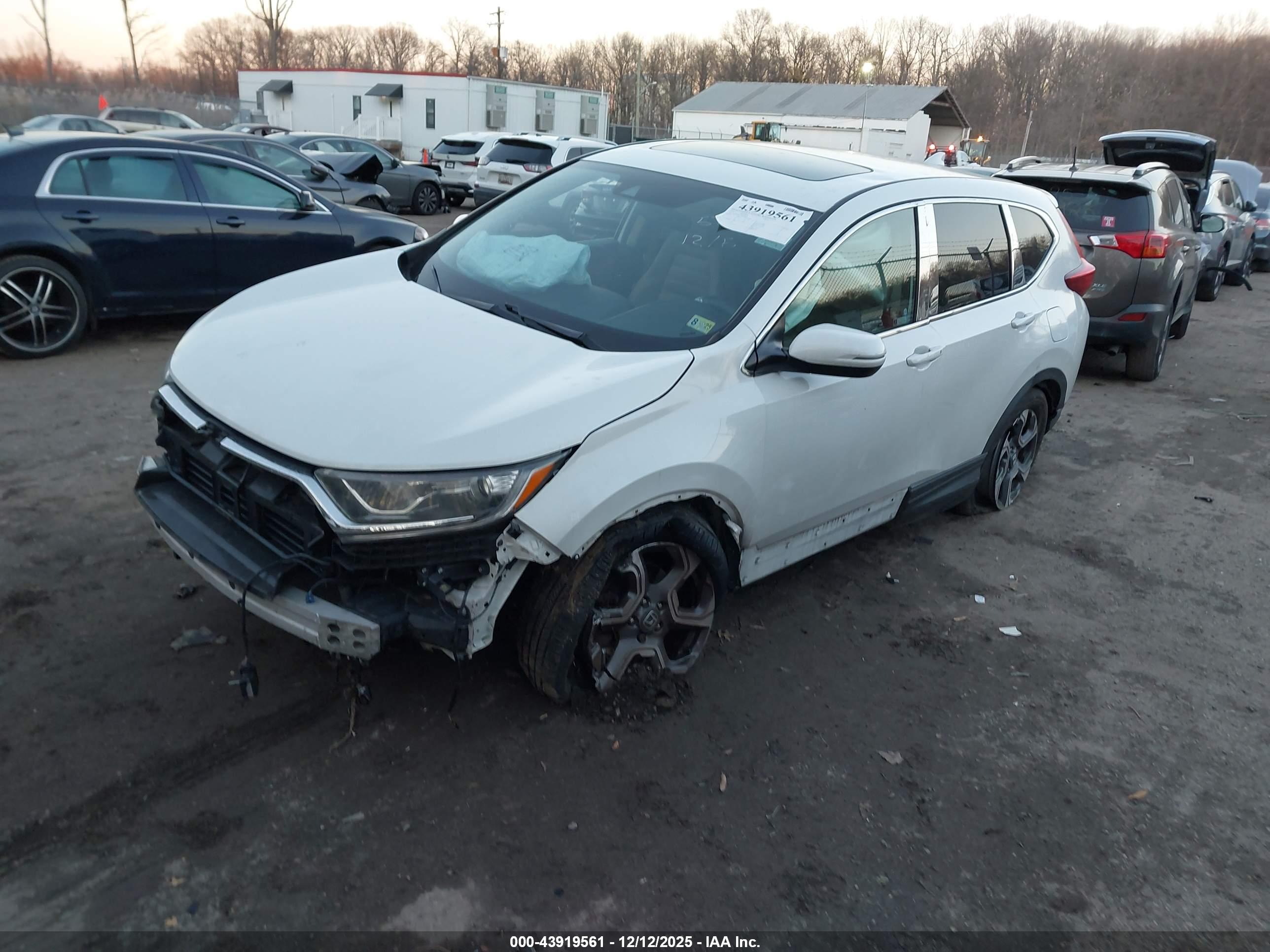 HONDA CR-V image 2