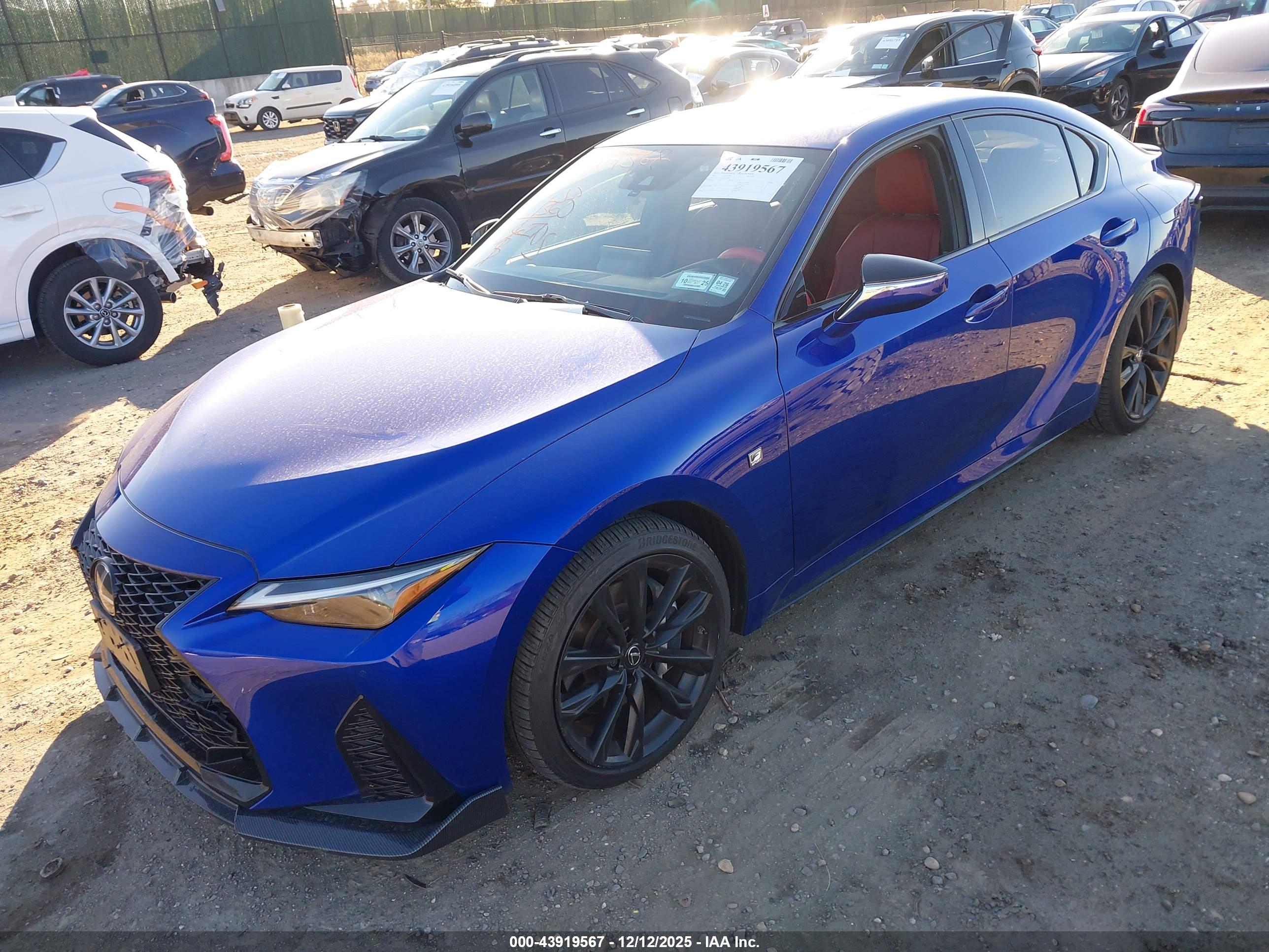 LEXUS IS image 2