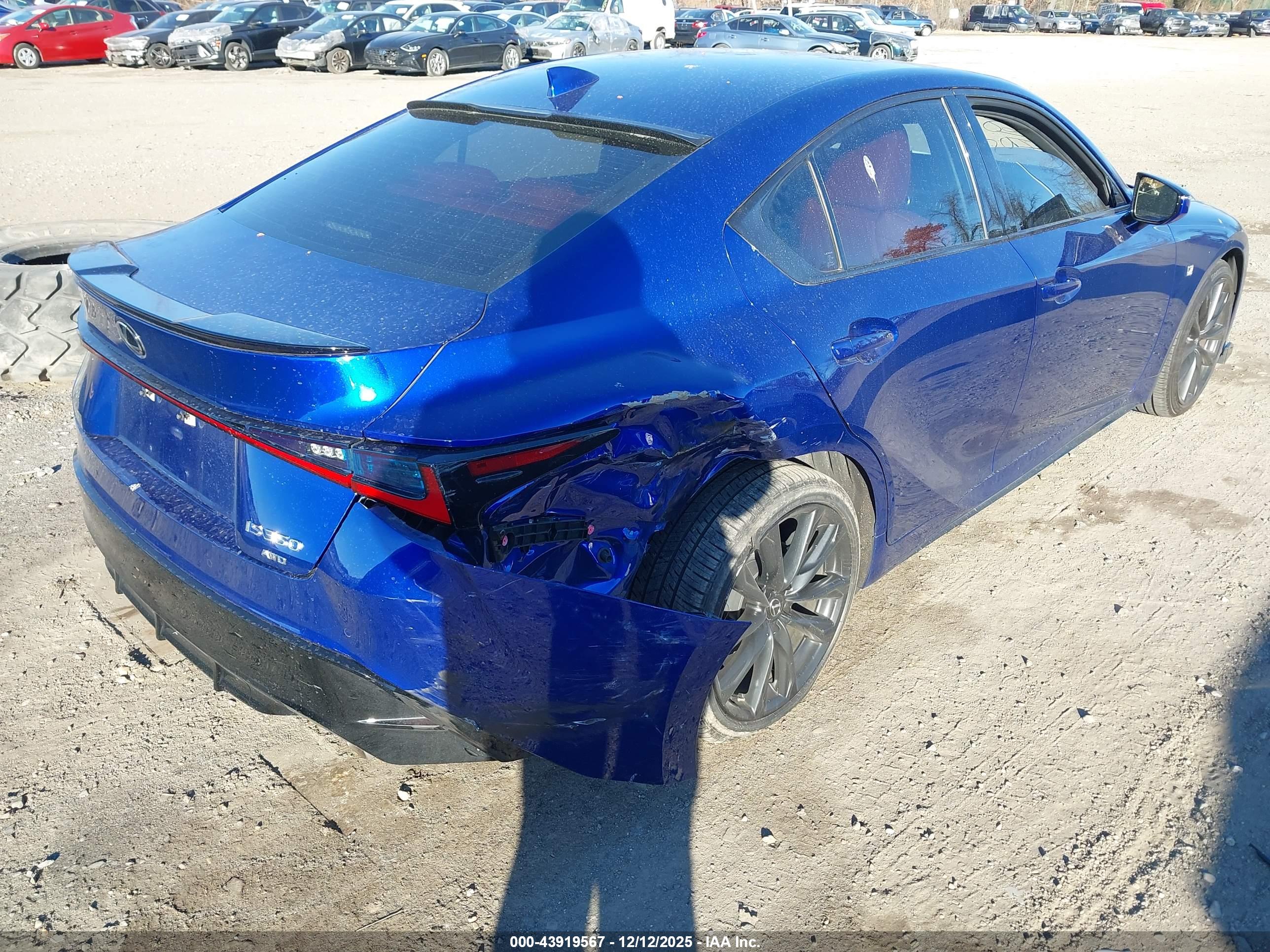 LEXUS IS image 4