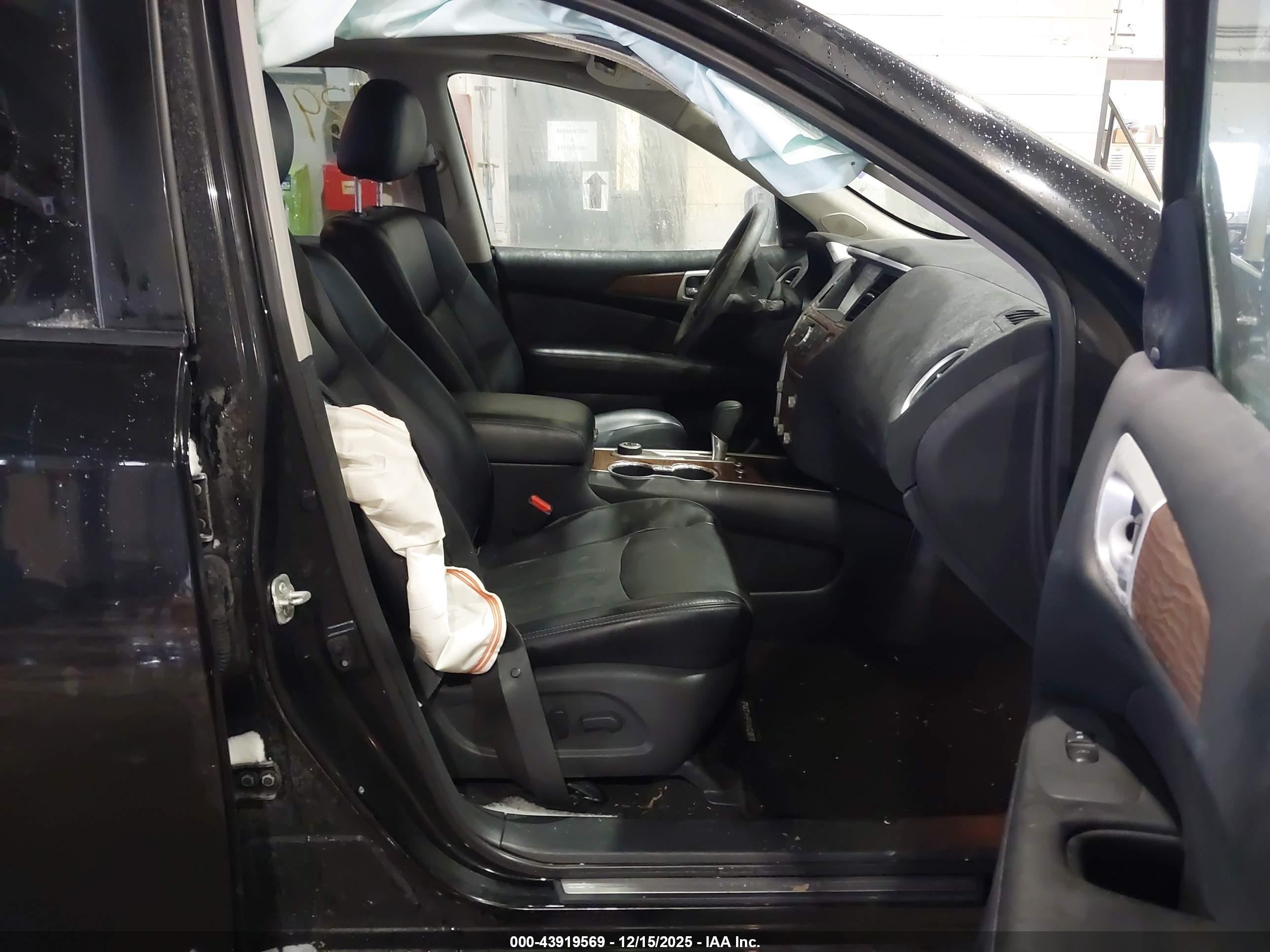 NISSAN PATHFINDER image 5