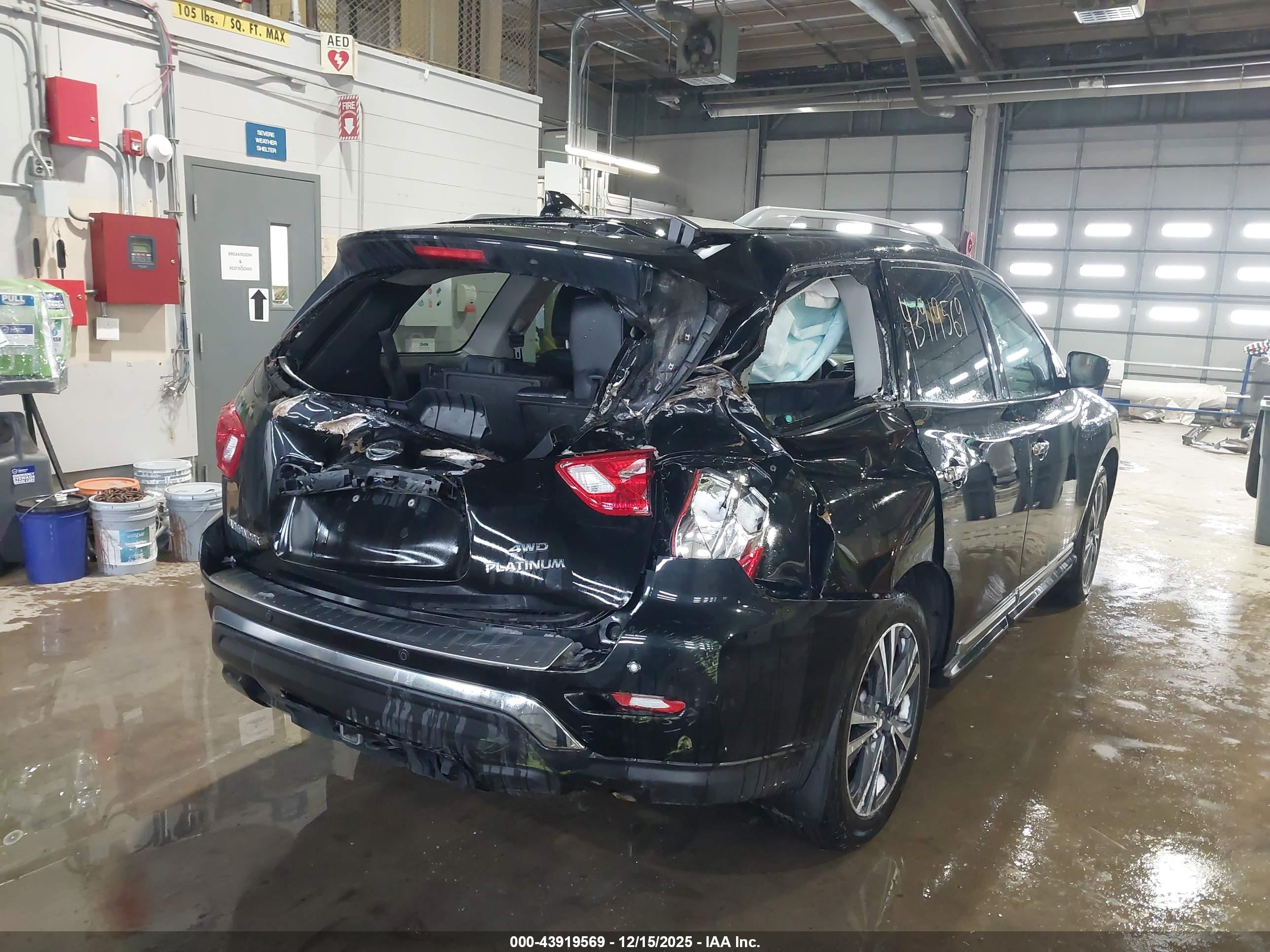 NISSAN PATHFINDER image 6