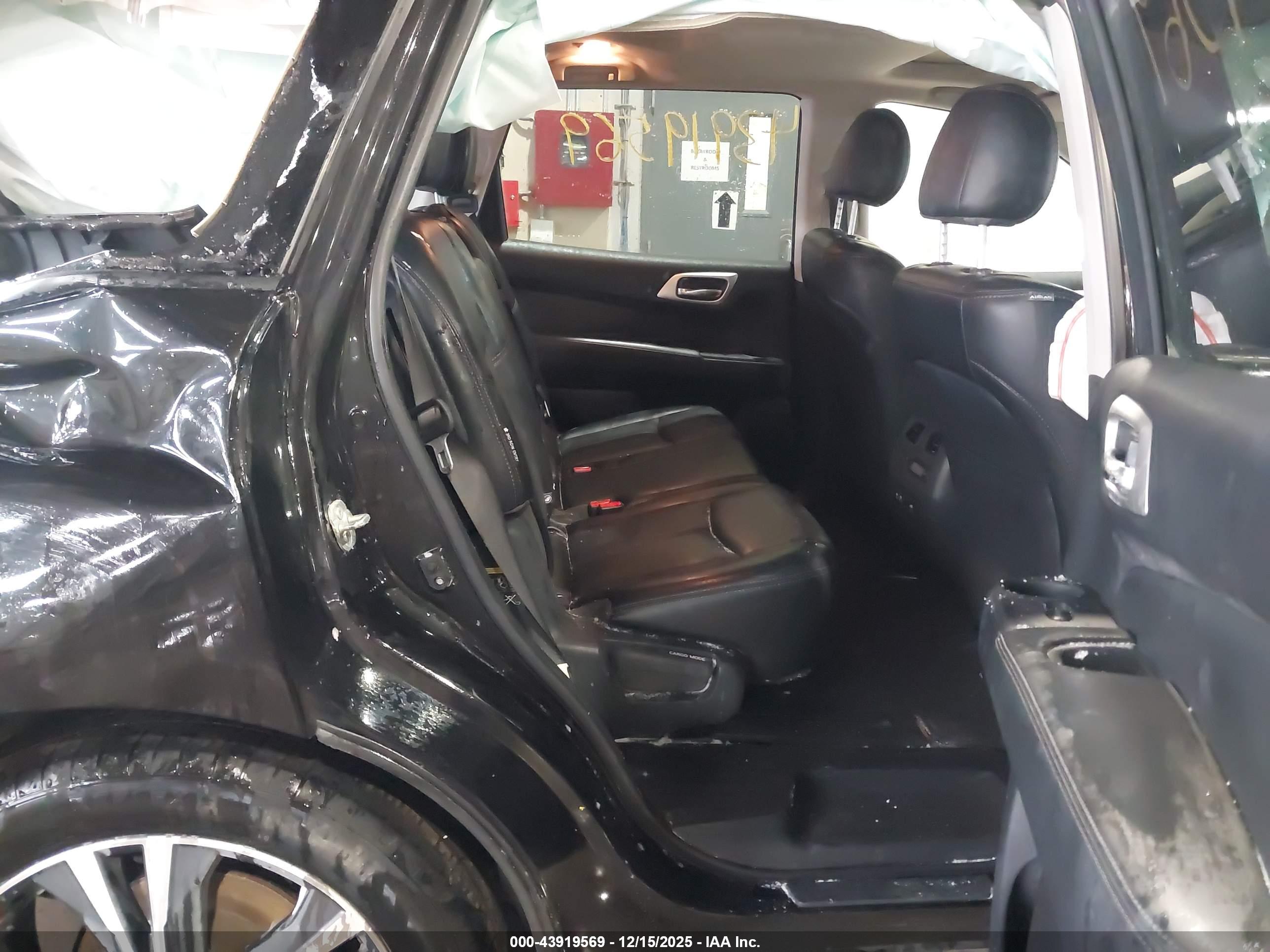 NISSAN PATHFINDER image 8
