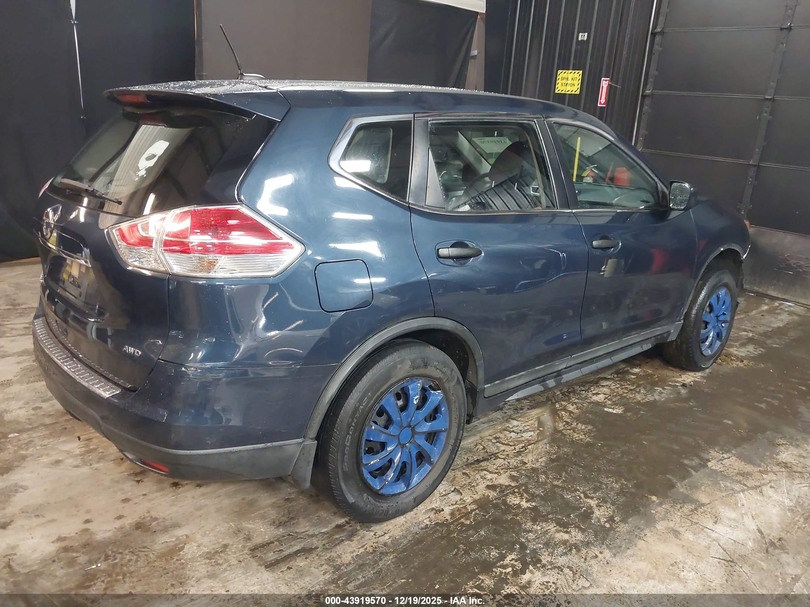 NISSAN ROGUE image 4