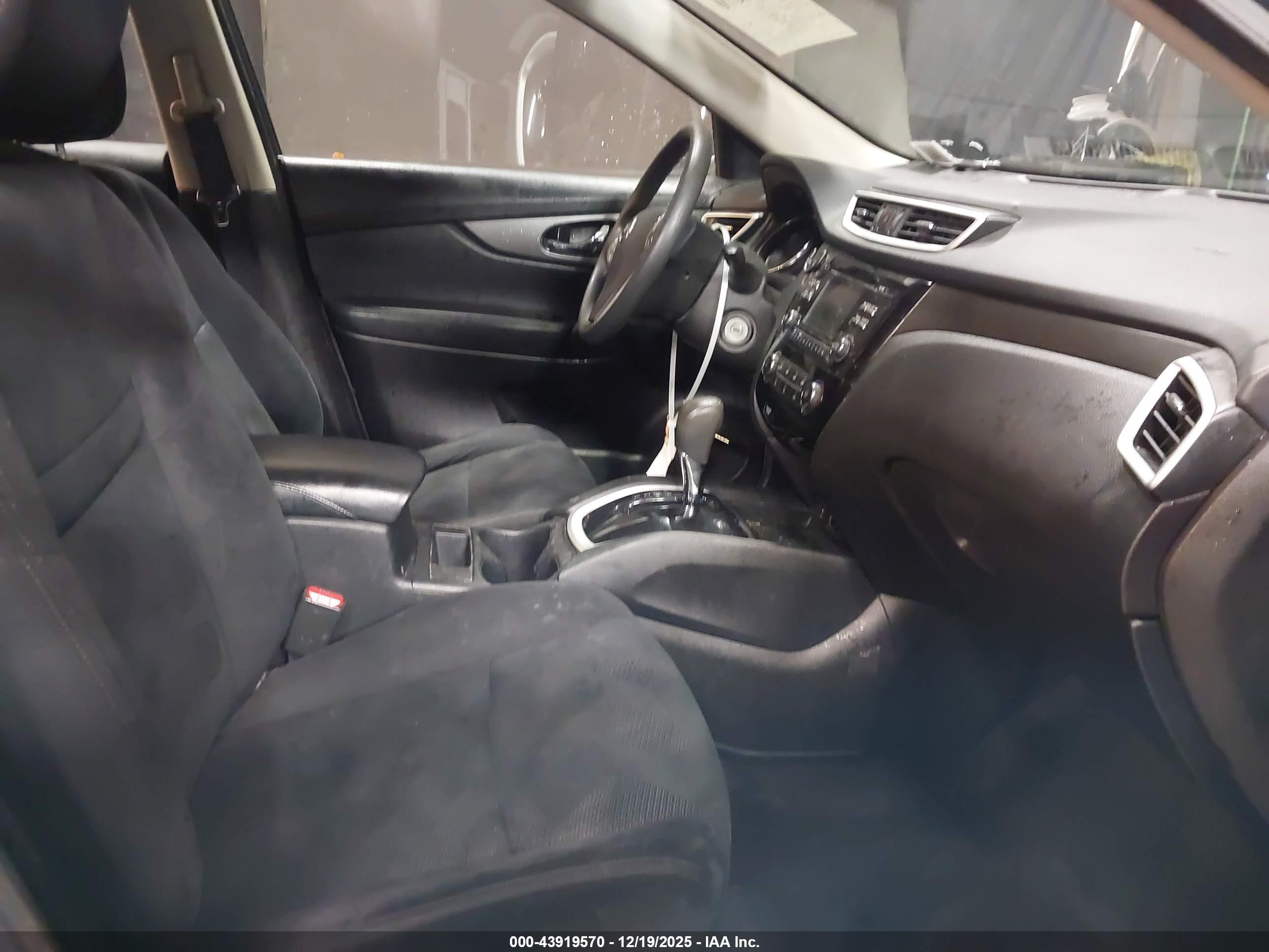 NISSAN ROGUE image 5