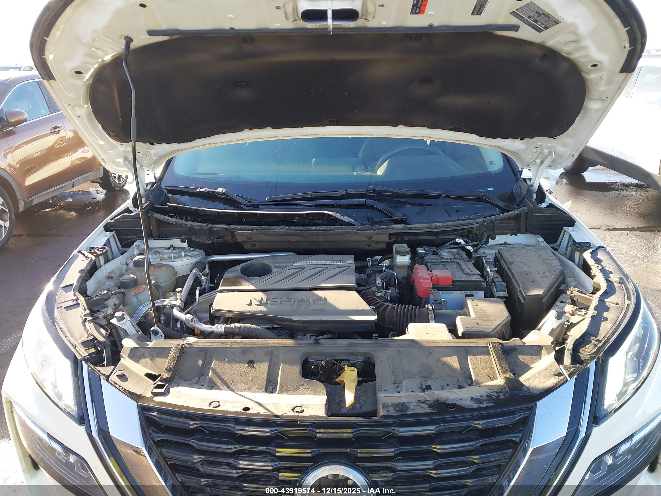 NISSAN ROGUE image 10