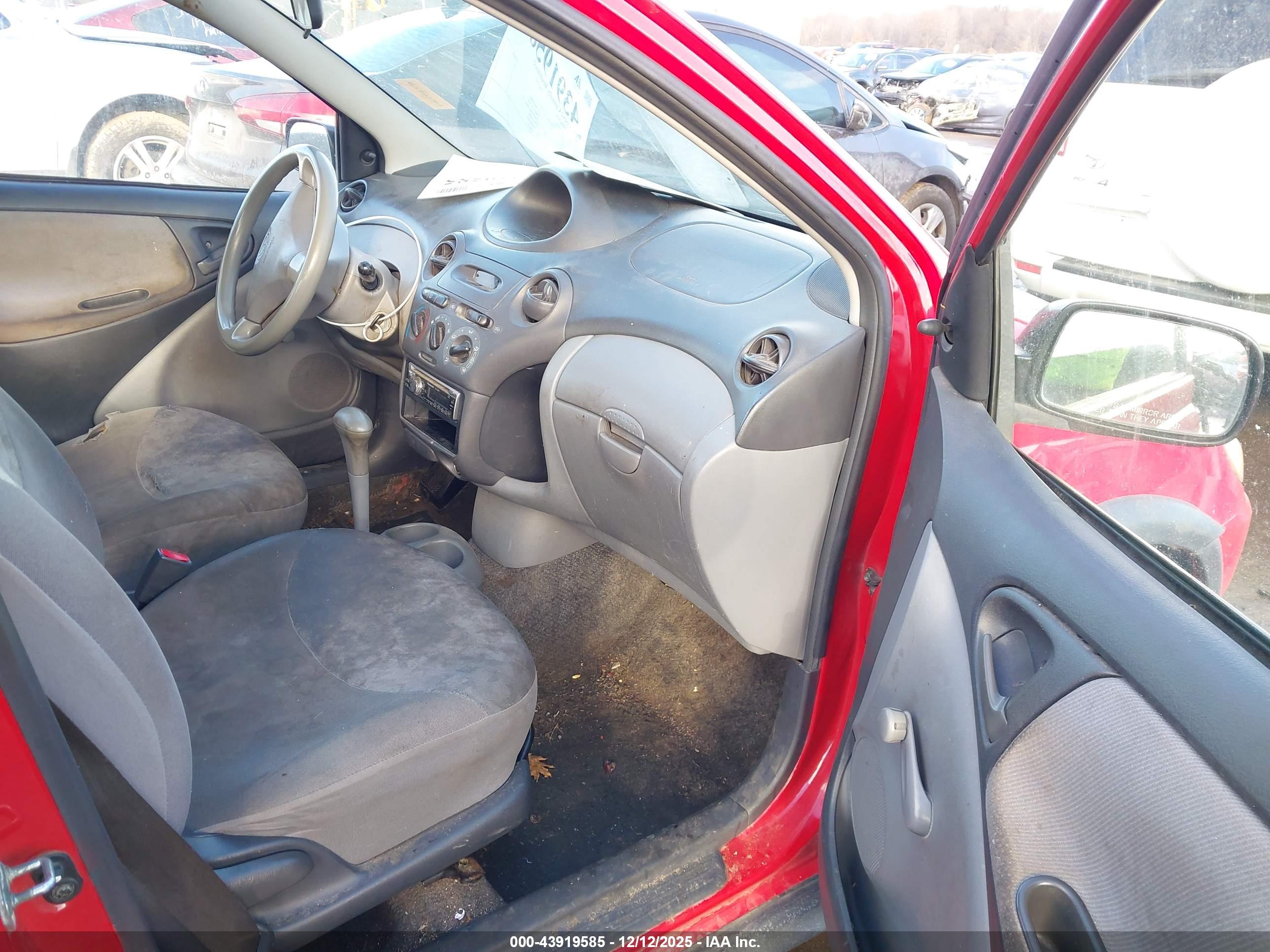 TOYOTA ECHO image 5