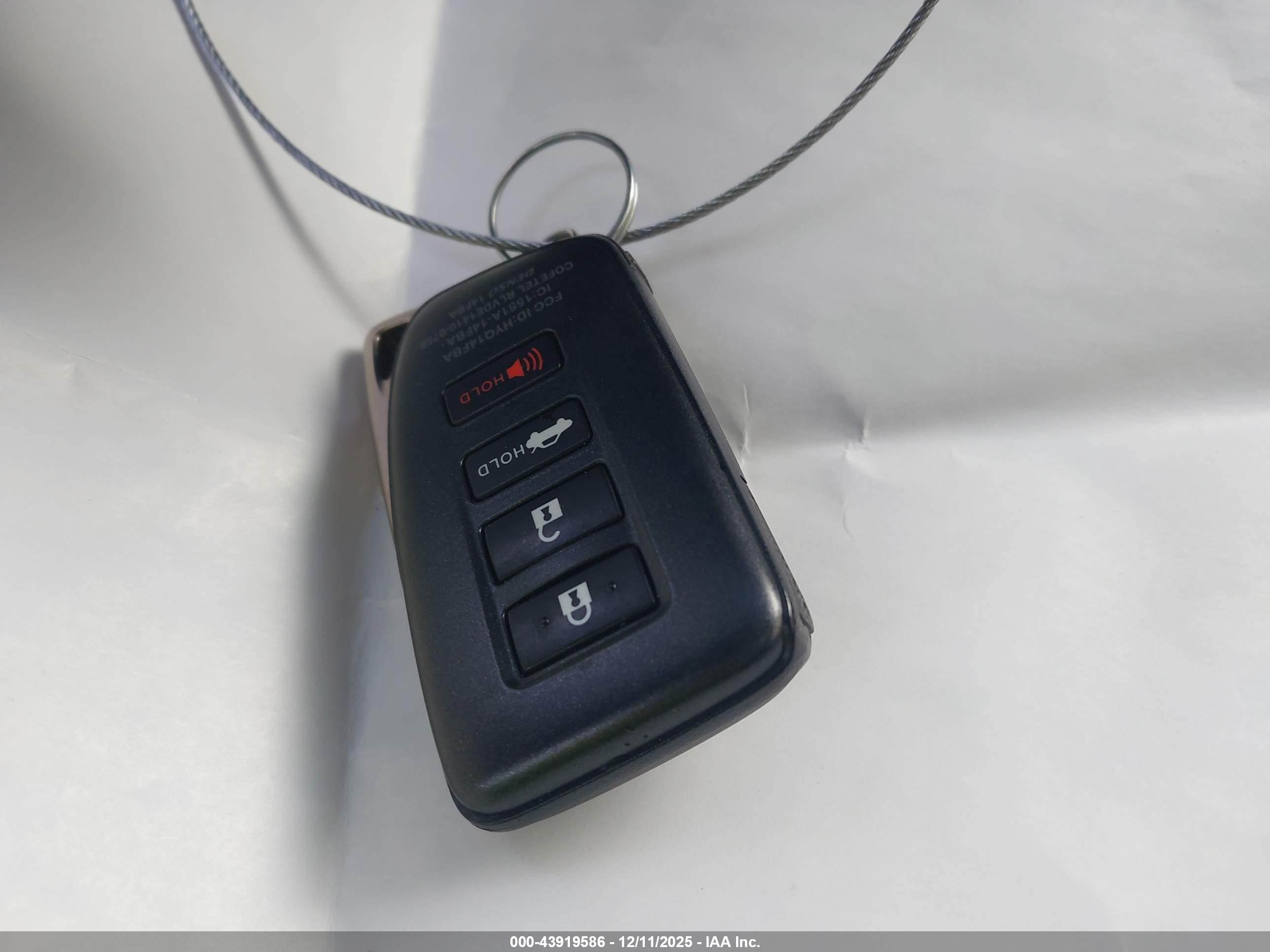 LEXUS ES image 11