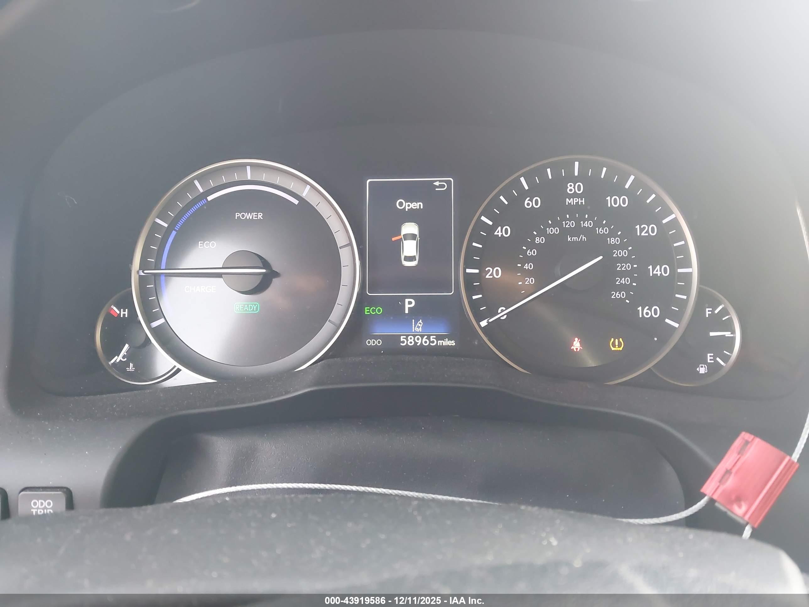 LEXUS ES image 7