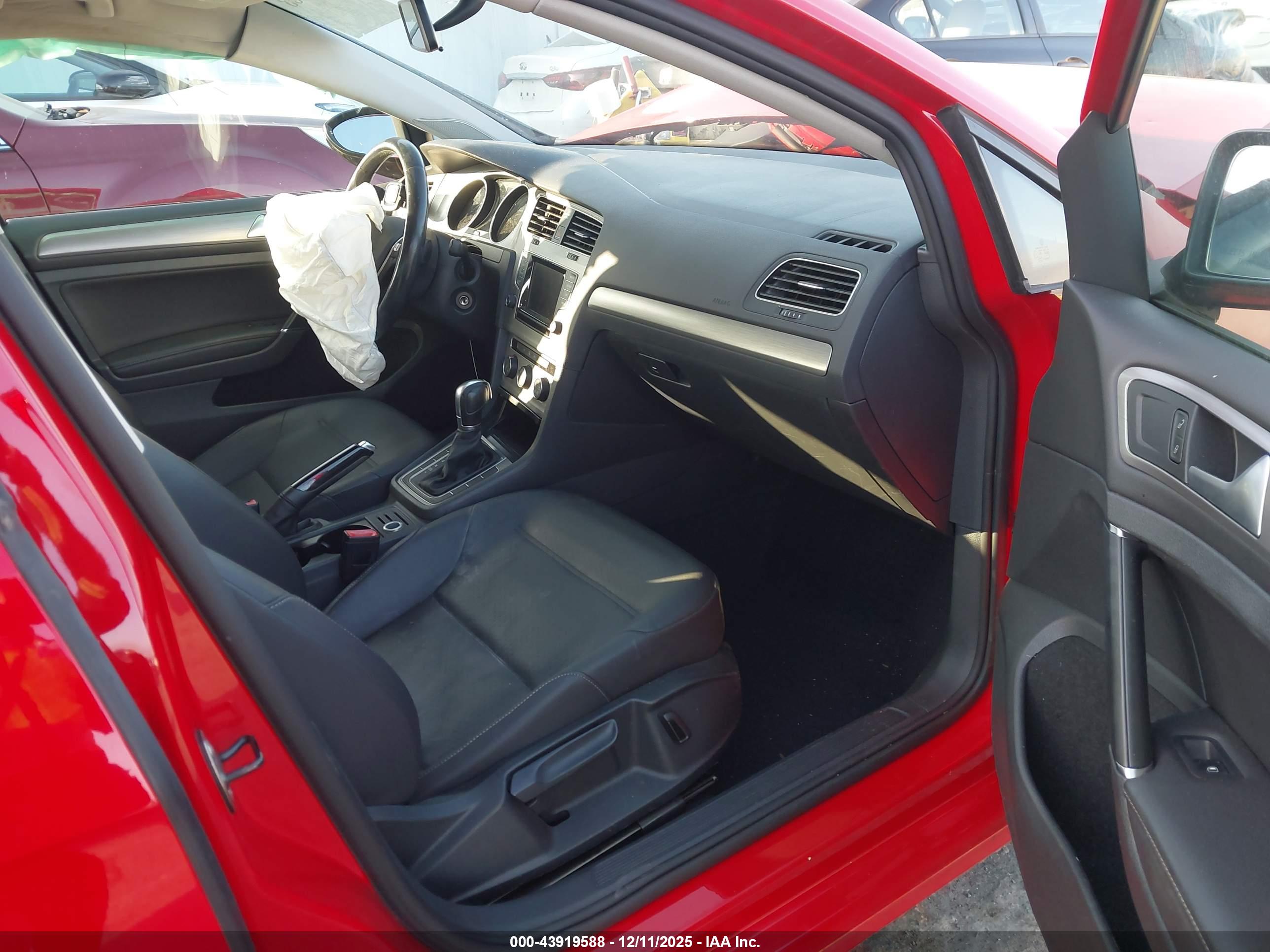 VOLKSWAGEN GOLF image 5