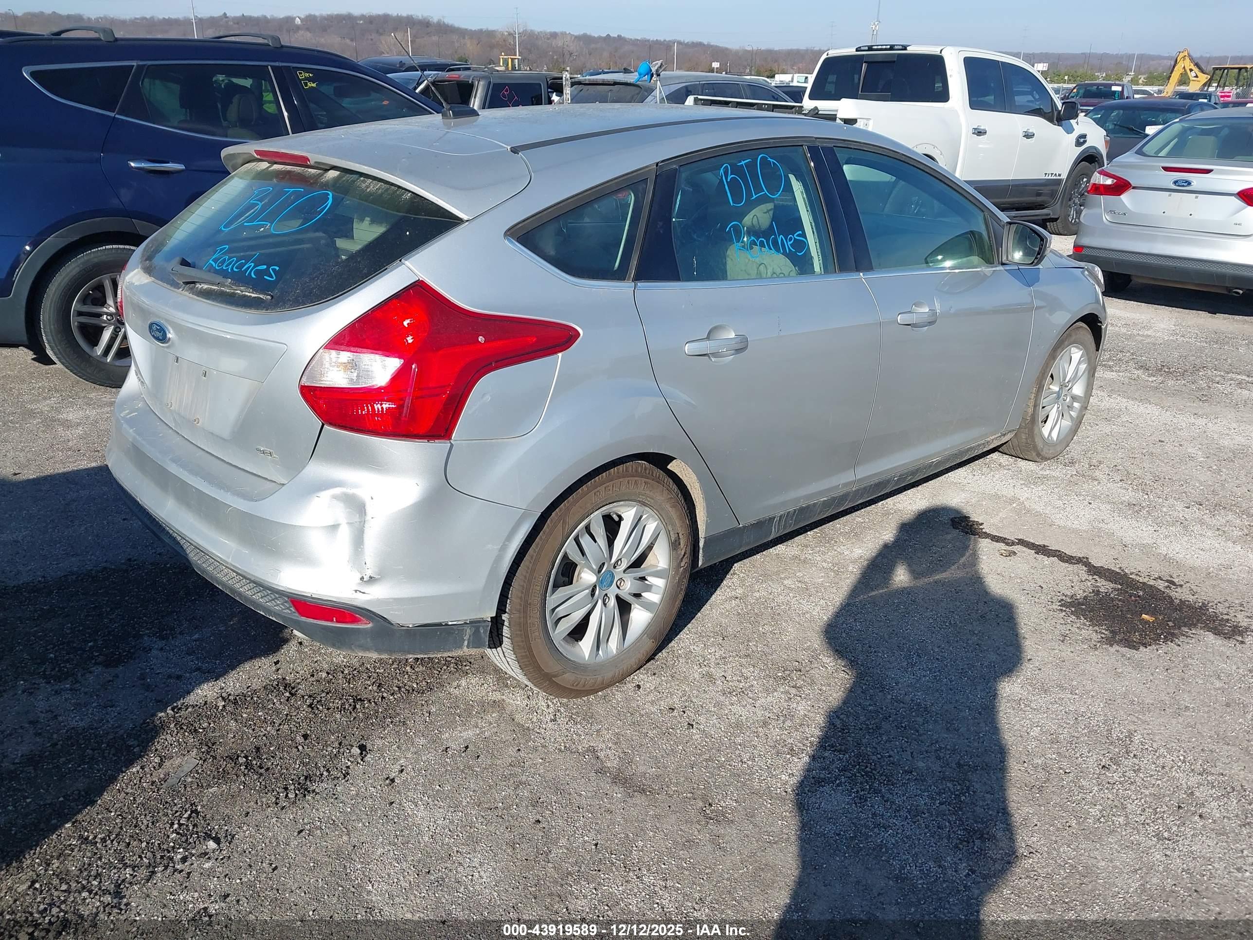 FORD FOCUS image 4