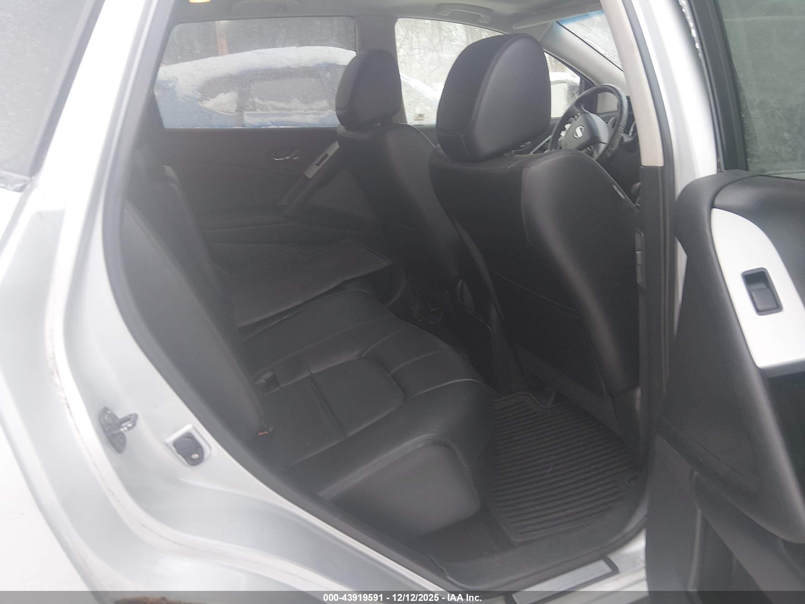 NISSAN MURANO image 8