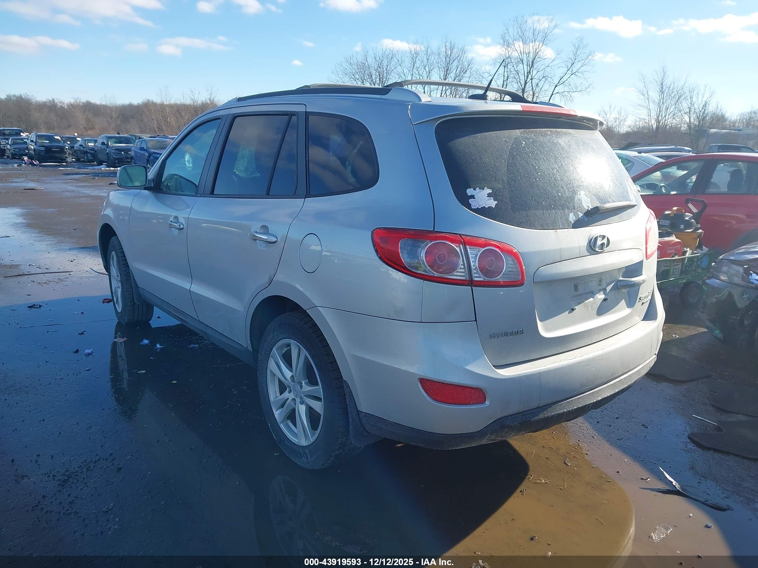 HYUNDAI SANTA image 3