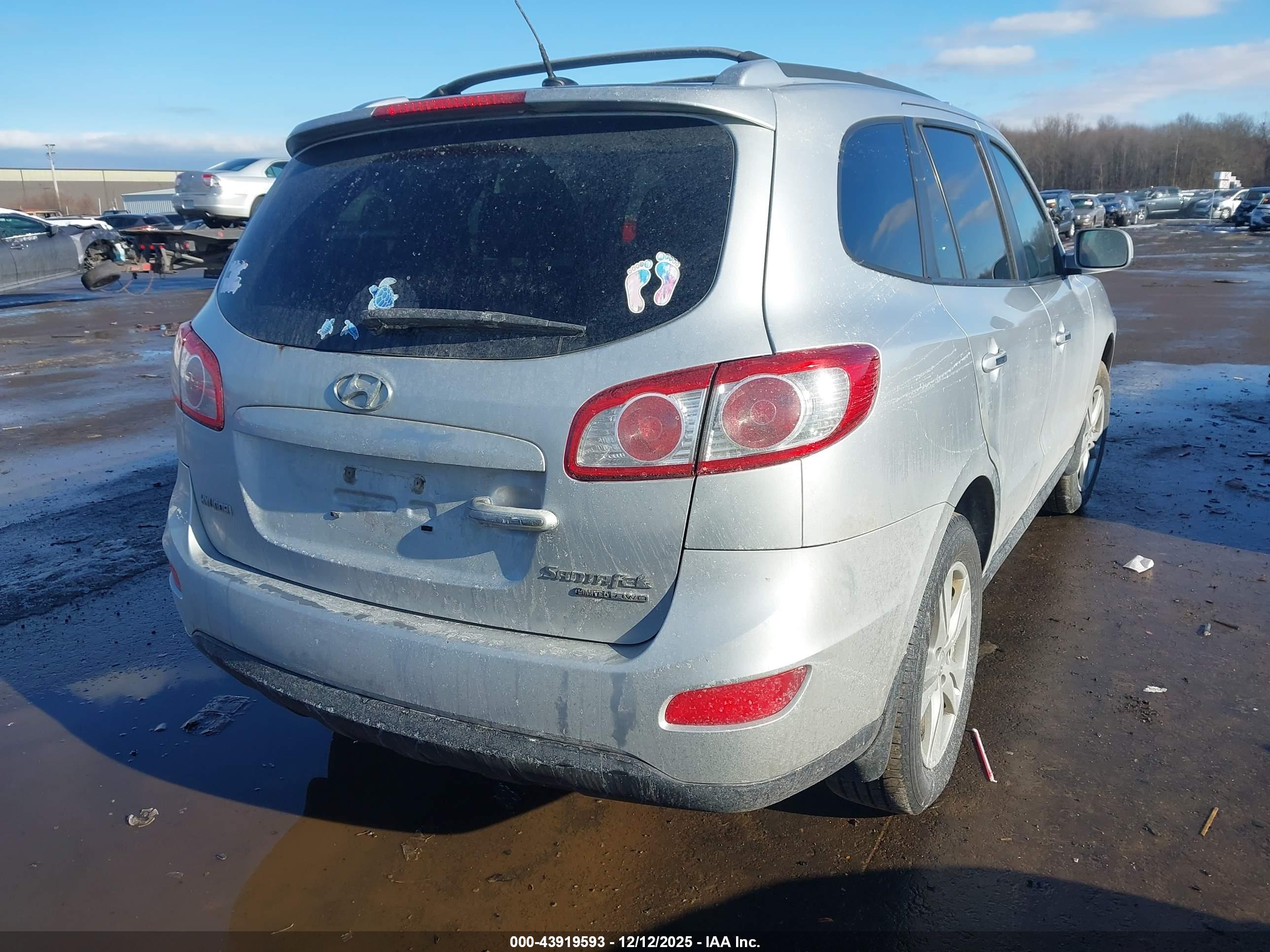 HYUNDAI SANTA image 4