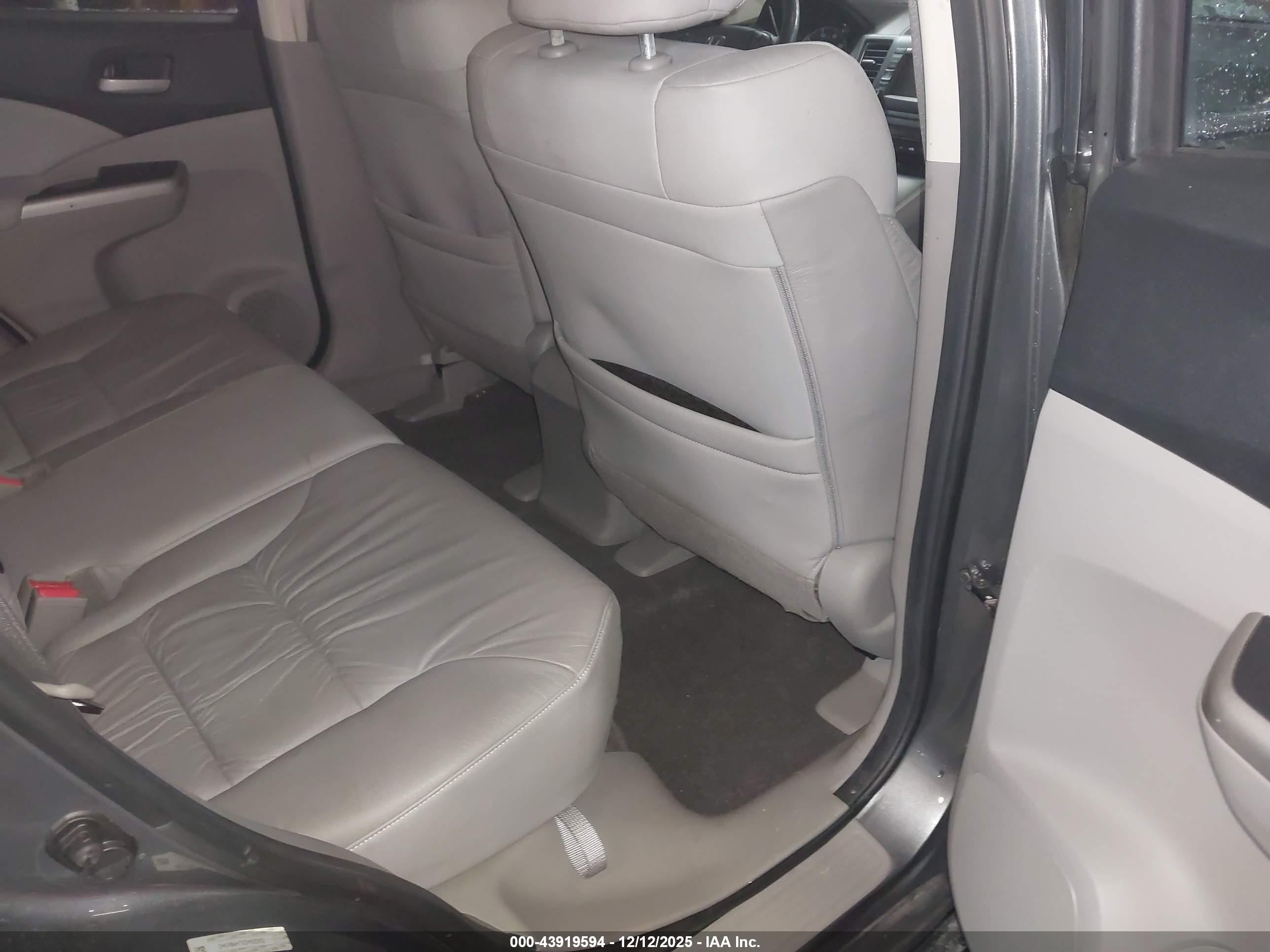 HONDA CR-V image 8