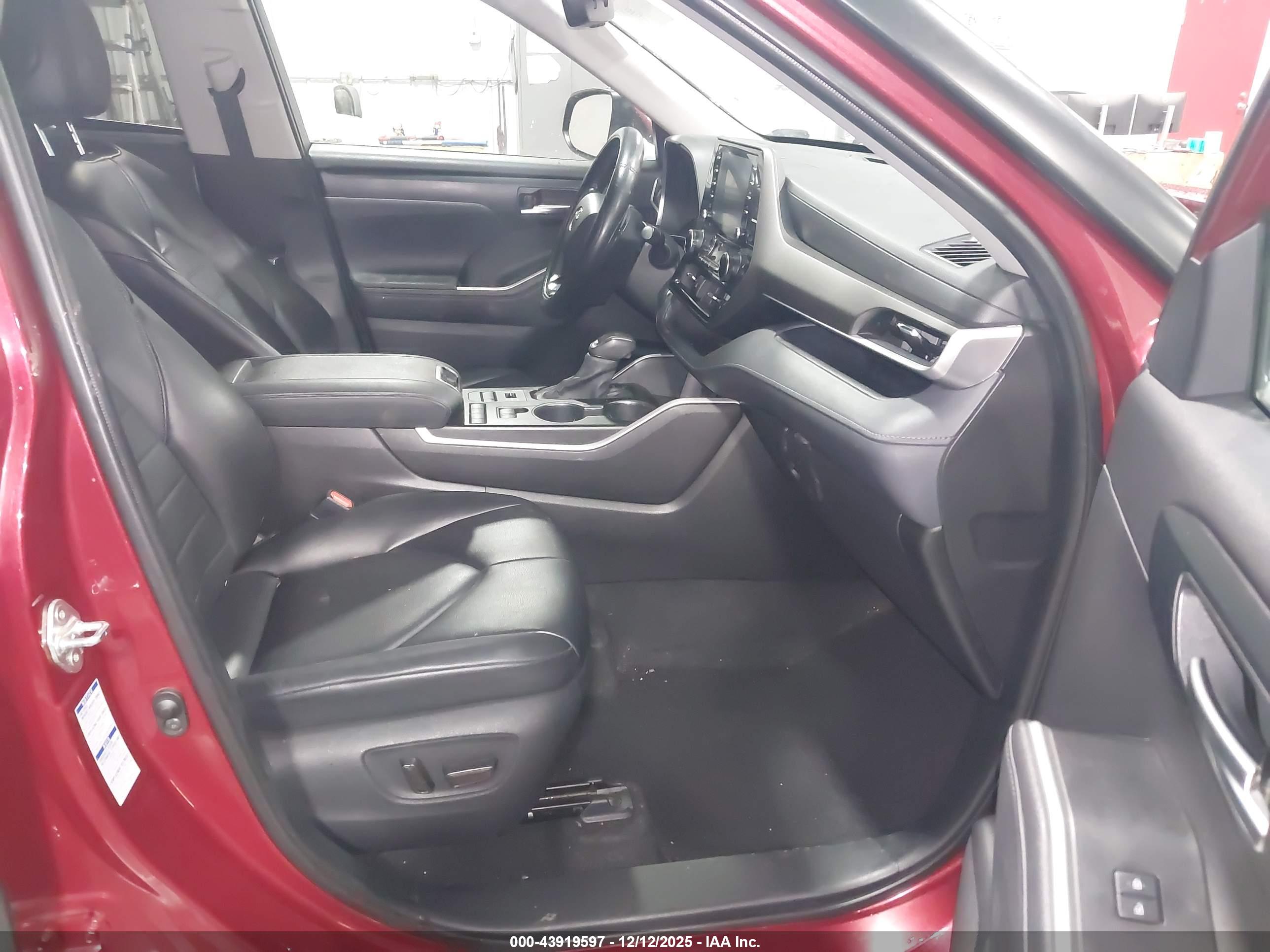 TOYOTA HIGHLANDER image 5