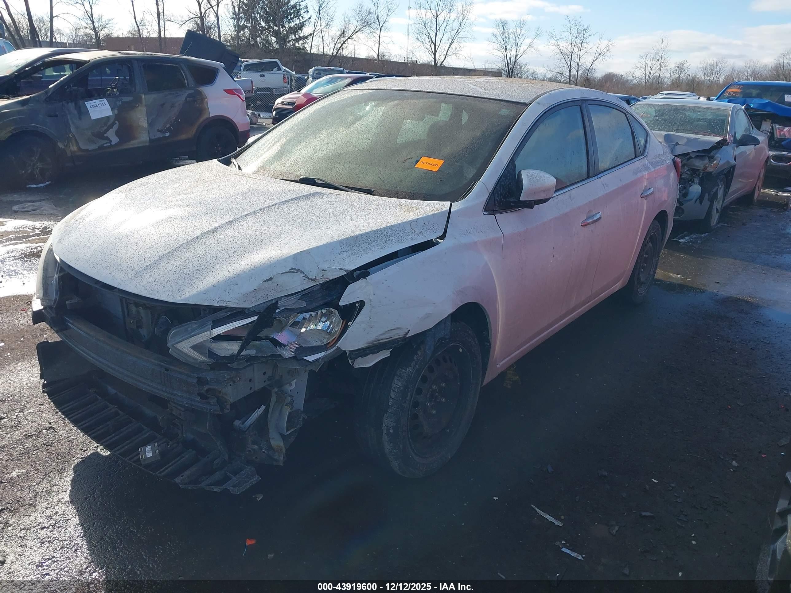 NISSAN SENTRA image 2