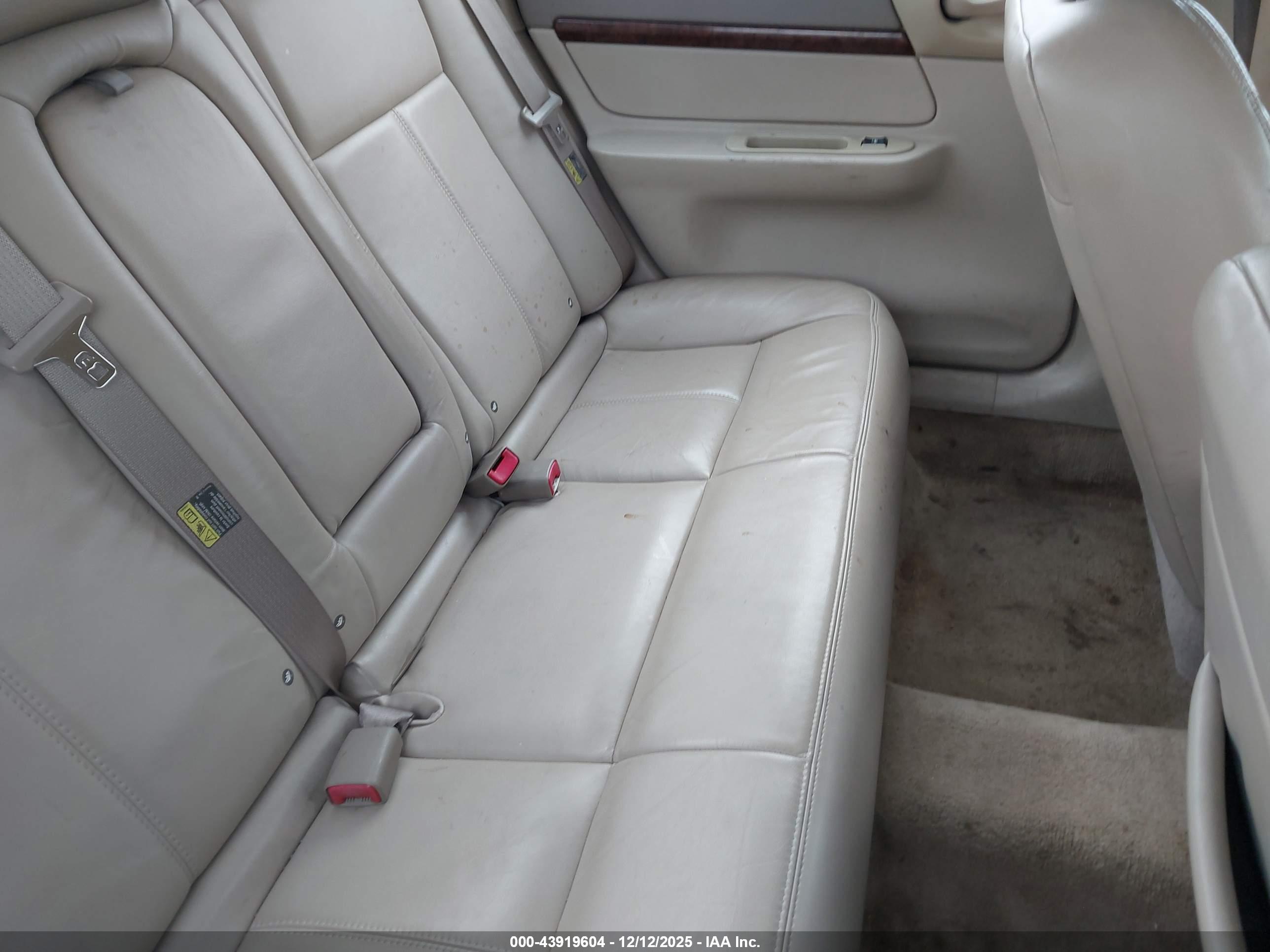 CHEVROLET IMPALA image 8